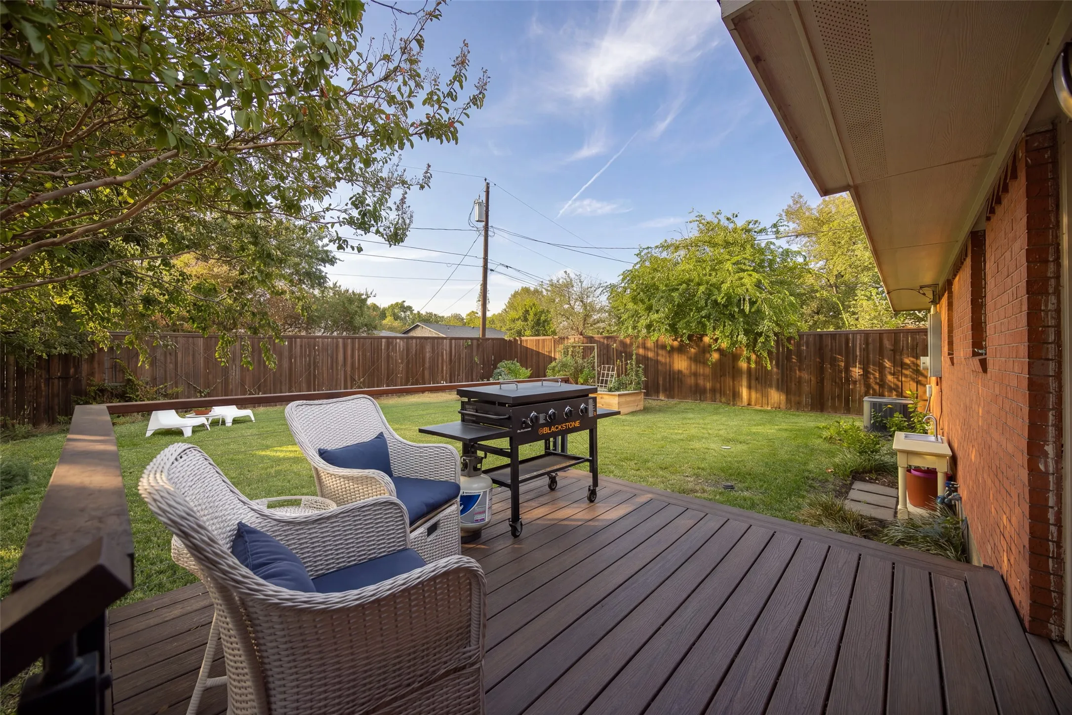 Single Family Residence For Sale in Dallas County , 1240 Dalhart Drive, Richardson, Texas 75080, 3 Bedroom, 2 Bathroom, 2 Garage spaces, 1,358 Sqft, built in 1958, mls#21393172, Real Estate Agent in Richardson, Homes For Sale in Dallas county, Homes For Sale in Richardson, Realtor in Richardson Texas, Real Estate Brokerage Independent Realty Texas, Luminita Cordes Realtor