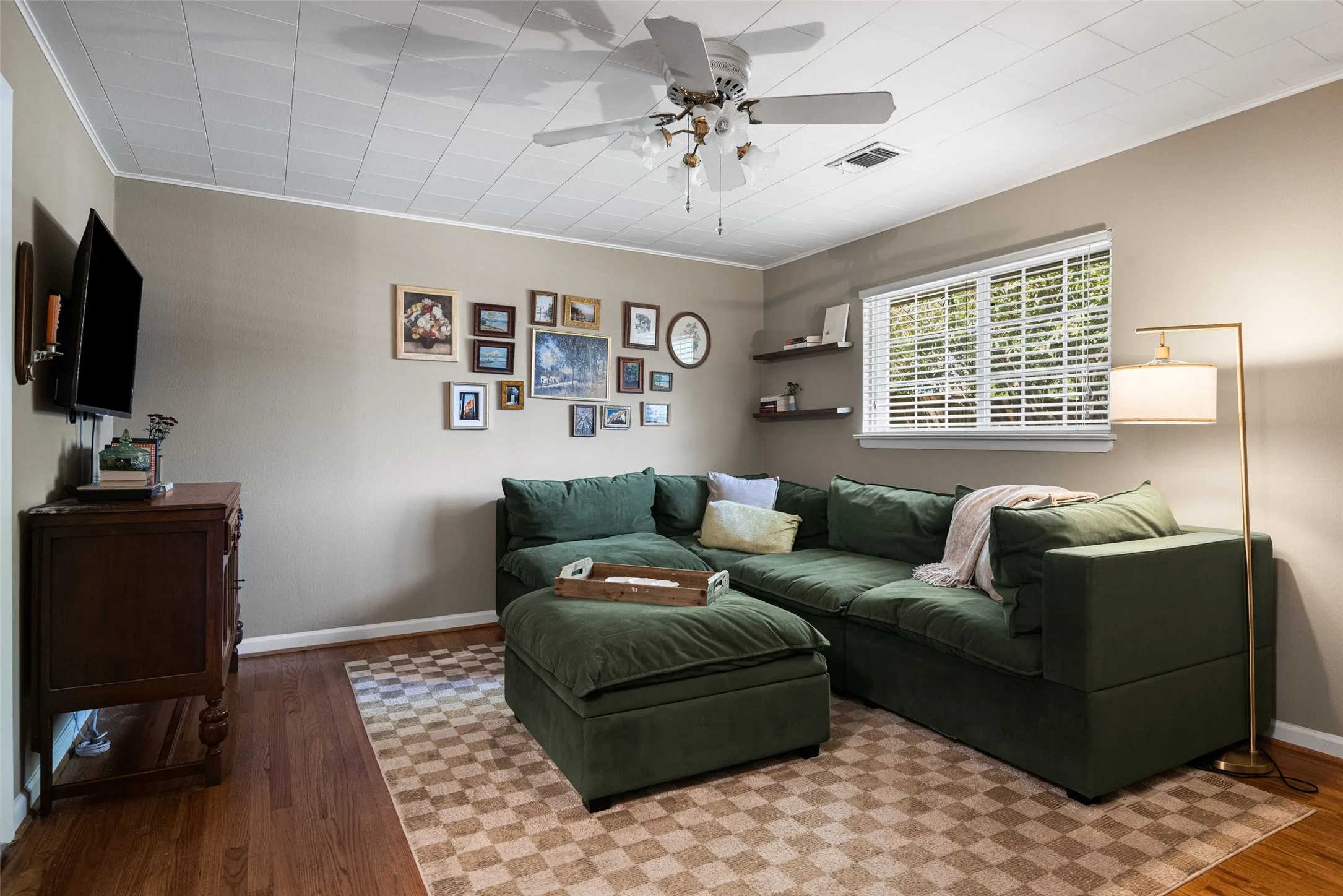 Single Family Residence For Sale in Dallas County , 1240 Dalhart Drive, Richardson, Texas 75080, 3 Bedroom, 2 Bathroom, 2 Garage spaces, 1,358 Sqft, built in 1958, mls#21393172, Real Estate Agent in Richardson, Homes For Sale in Dallas county, Homes For Sale in Richardson, Realtor in Richardson Texas, Real Estate Brokerage Independent Realty Texas, Luminita Cordes Realtor