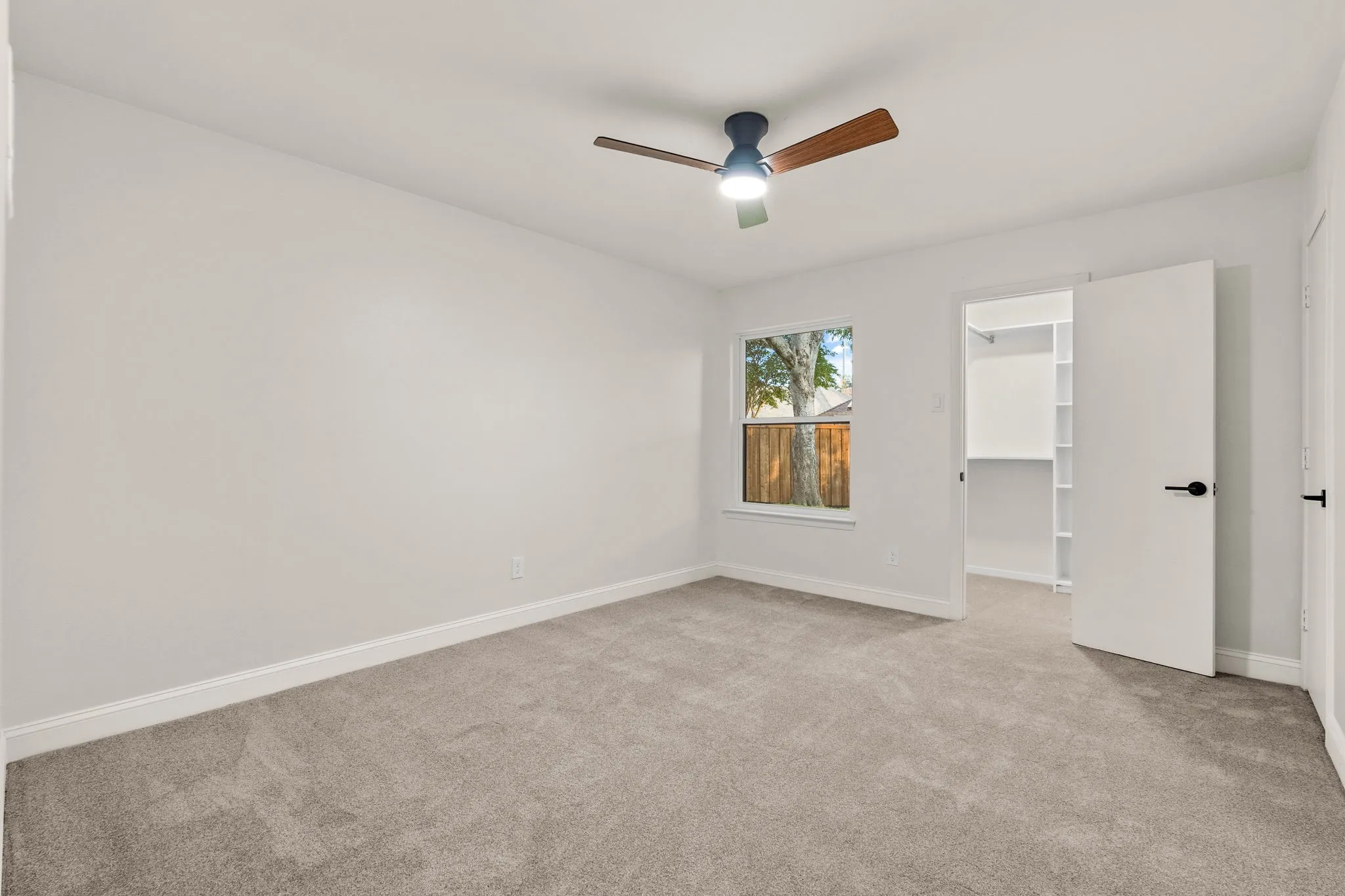 Single Family Residence For Sale in Dallas County , 6530 Southpoint Drive, Dallas, Texas 75248, 3 Bedroom, 4 Bathroom, 2 Garage spaces, 2,499 Sqft, built in 1973, mls#21394220, Real Estate Agent in Dallas, Homes For Sale in Dallas county, Homes For Sale in Dallas, Realtor in Dallas Texas, Real Estate Brokerage Independent Realty Texas, Luminita Cordes Realtor