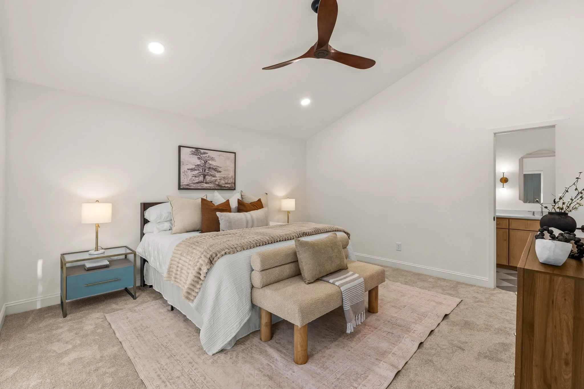Single Family Residence For Sale in Dallas County , 6530 Southpoint Drive, Dallas, Texas 75248, 3 Bedroom, 4 Bathroom, 2 Garage spaces, 2,499 Sqft, built in 1973, mls#21394220, Real Estate Agent in Dallas, Homes For Sale in Dallas county, Homes For Sale in Dallas, Realtor in Dallas Texas, Real Estate Brokerage Independent Realty Texas, Luminita Cordes Realtor