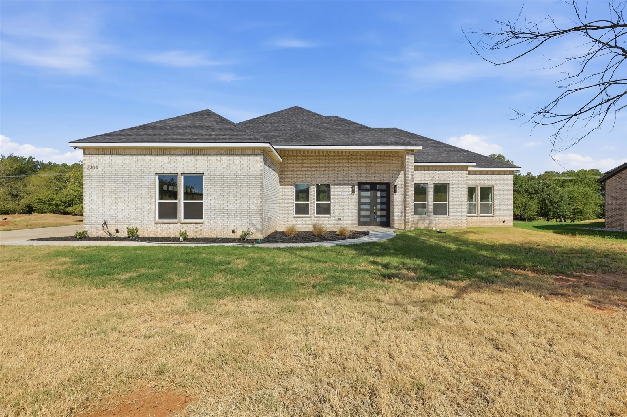 Single Family Residence For Sale in Hood County , 2304 Candlestick Drive, Granbury, Texas 76049, 4 Bedroom, 3 Bathroom, 3 Garage spaces, 2,591 Sqft, built in 2026, mls#21395251, Real Estate Agent in Granbury, Homes For Sale in Hood county, Homes For Sale in Granbury, Realtor in Granbury Texas, Real Estate Brokerage Independent Realty Texas, Luminita Cordes Realtor
