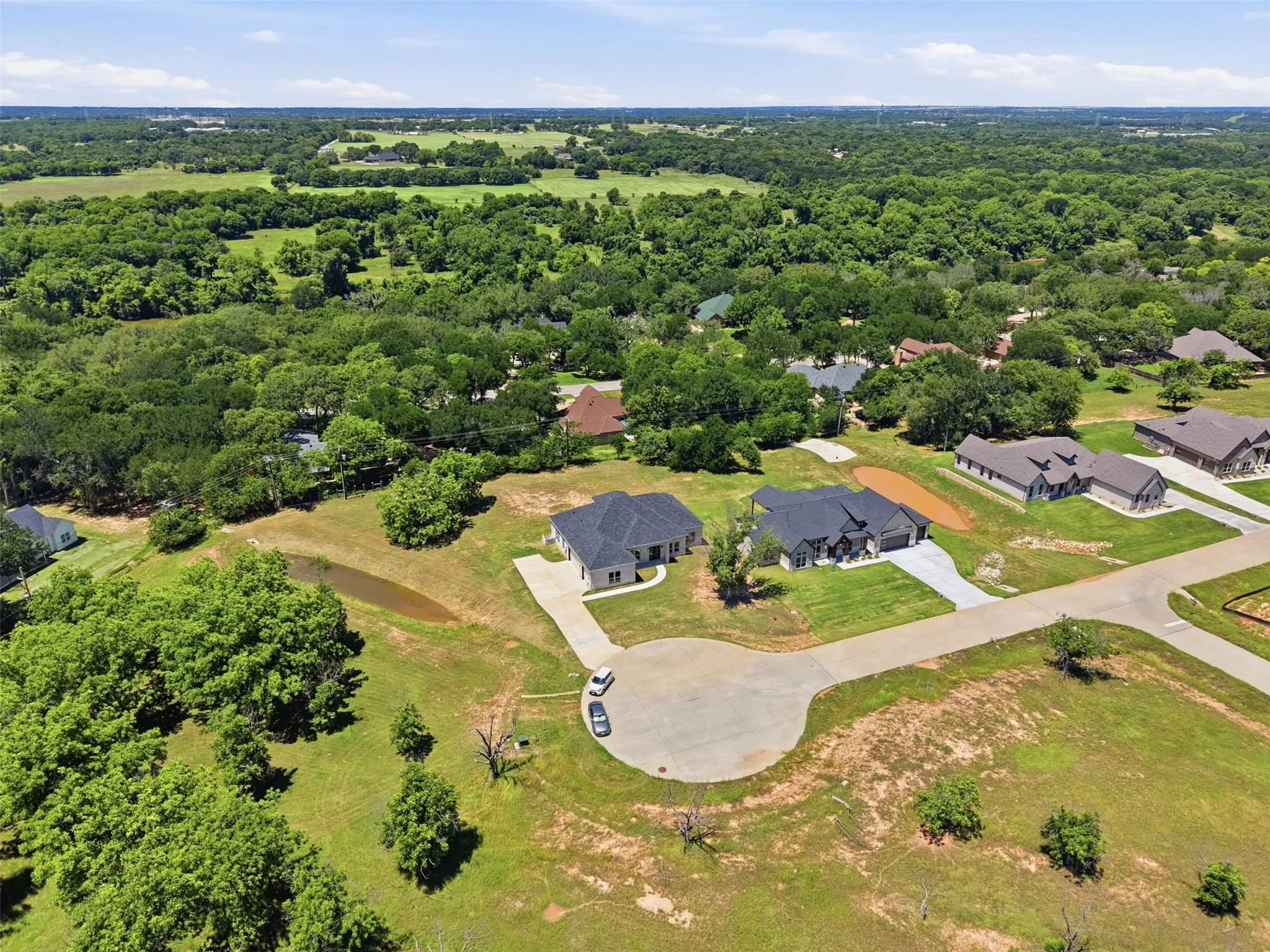 Single Family Residence For Sale in Hood County , 2304 Candlestick Drive, Granbury, Texas 76049, 4 Bedroom, 3 Bathroom, 3 Garage spaces, 2,591 Sqft, built in 2026, mls#21395251, Real Estate Agent in Granbury, Homes For Sale in Hood county, Homes For Sale in Granbury, Realtor in Granbury Texas, Real Estate Brokerage Independent Realty Texas, Luminita Cordes Realtor