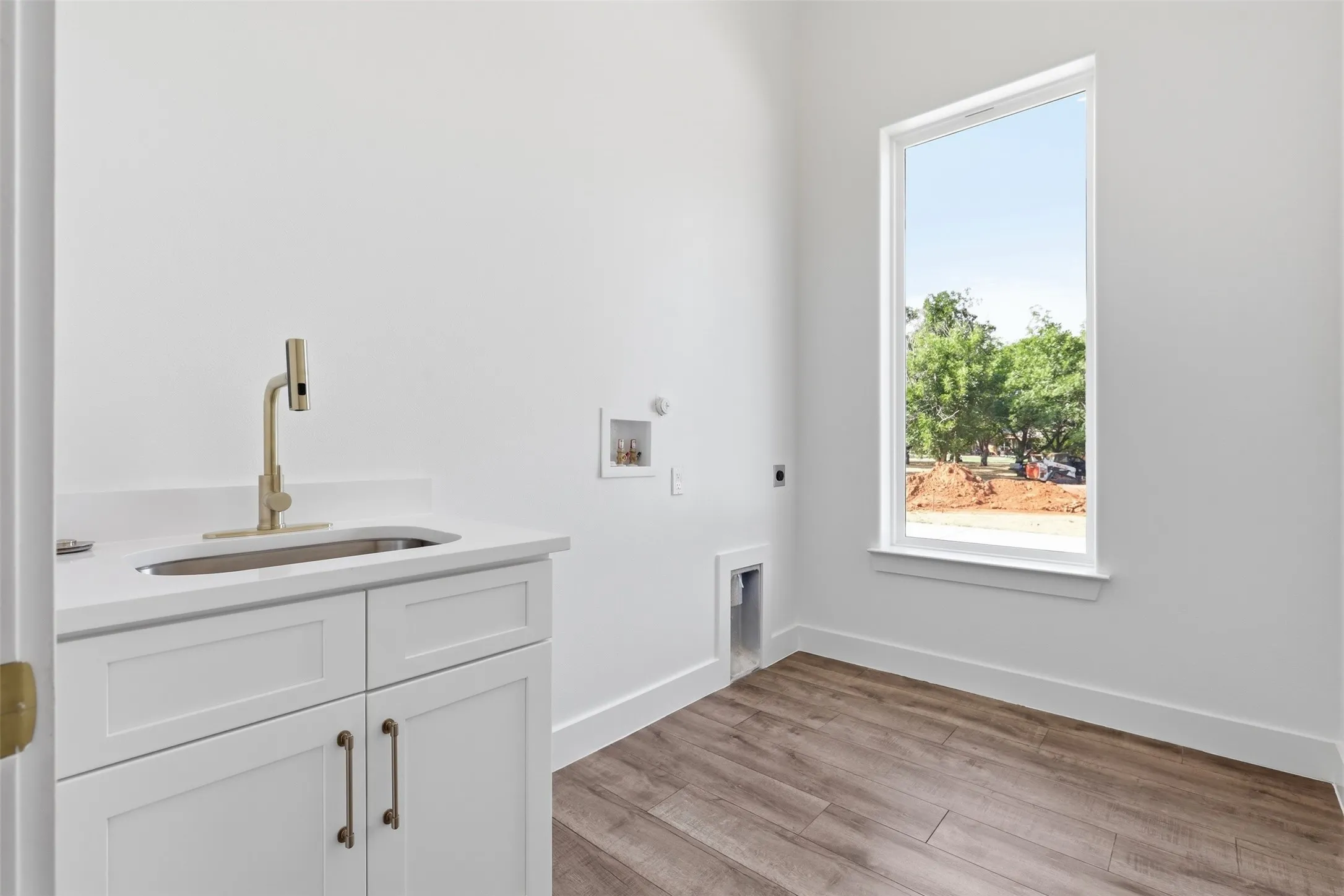 Single Family Residence For Sale in Hood County , 2304 Candlestick Drive, Granbury, Texas 76049, 4 Bedroom, 3 Bathroom, 3 Garage spaces, 2,591 Sqft, built in 2026, mls#21395251, Real Estate Agent in Granbury, Homes For Sale in Hood county, Homes For Sale in Granbury, Realtor in Granbury Texas, Real Estate Brokerage Independent Realty Texas, Luminita Cordes Realtor
