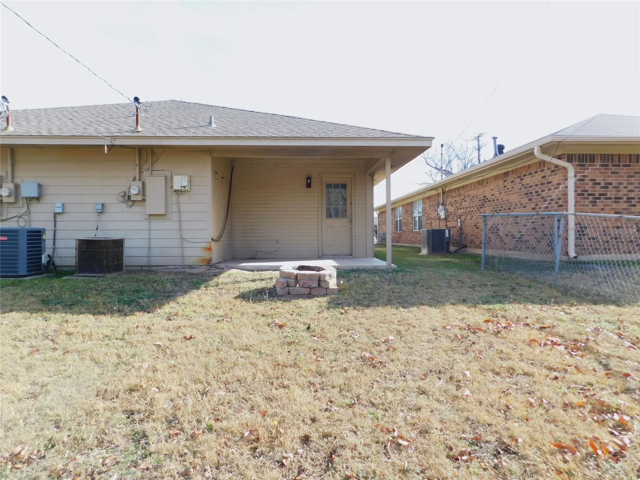 Duplex For Rent in Denton County , 2212 Bernard Street, Denton, Texas 76205, 2 Bedroom, 2 Bathroom, Garage spaces, 1,212 Sqft, built in 1985, mls#21395472, Real Estate Agent in Denton, Homes For Rent in Denton county, Homes For Rent in Denton, Realtor in Denton Texas, Real Estate Brokerage Independent Realty Texas, Luminita Cordes Realtor