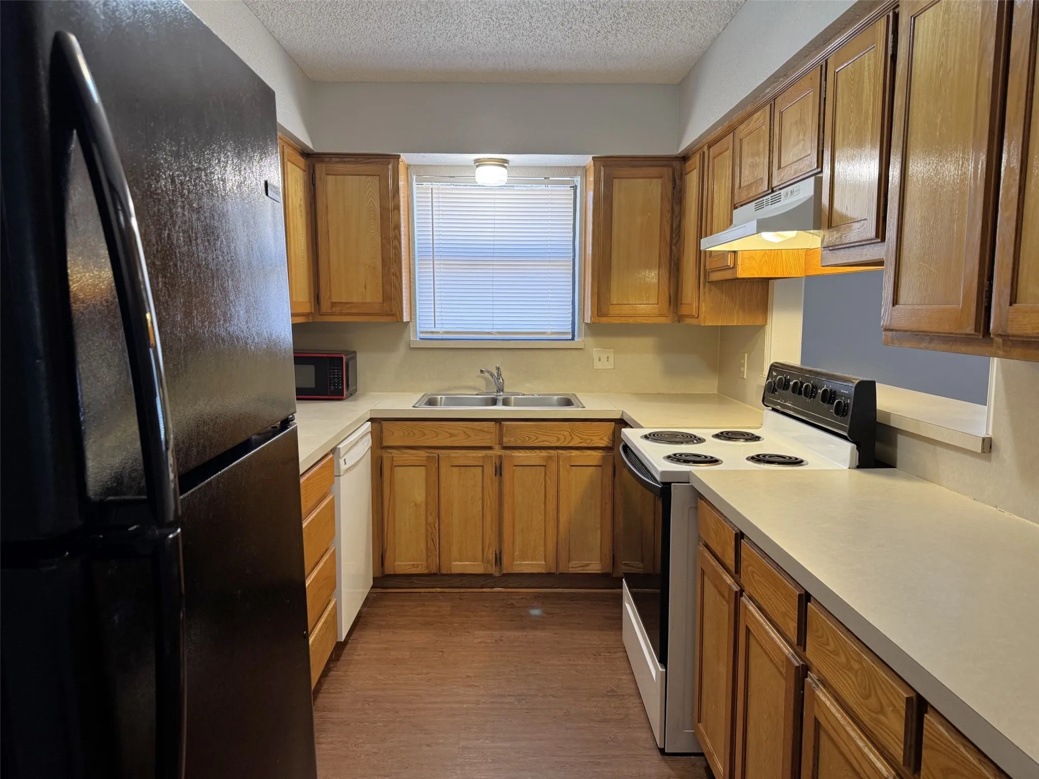 Duplex For Rent in Denton County , 2212 Bernard Street, Denton, Texas 76205, 2 Bedroom, 2 Bathroom, Garage spaces, 1,212 Sqft, built in 1985, mls#21395472, Real Estate Agent in Denton, Homes For Rent in Denton county, Homes For Rent in Denton, Realtor in Denton Texas, Real Estate Brokerage Independent Realty Texas, Luminita Cordes Realtor