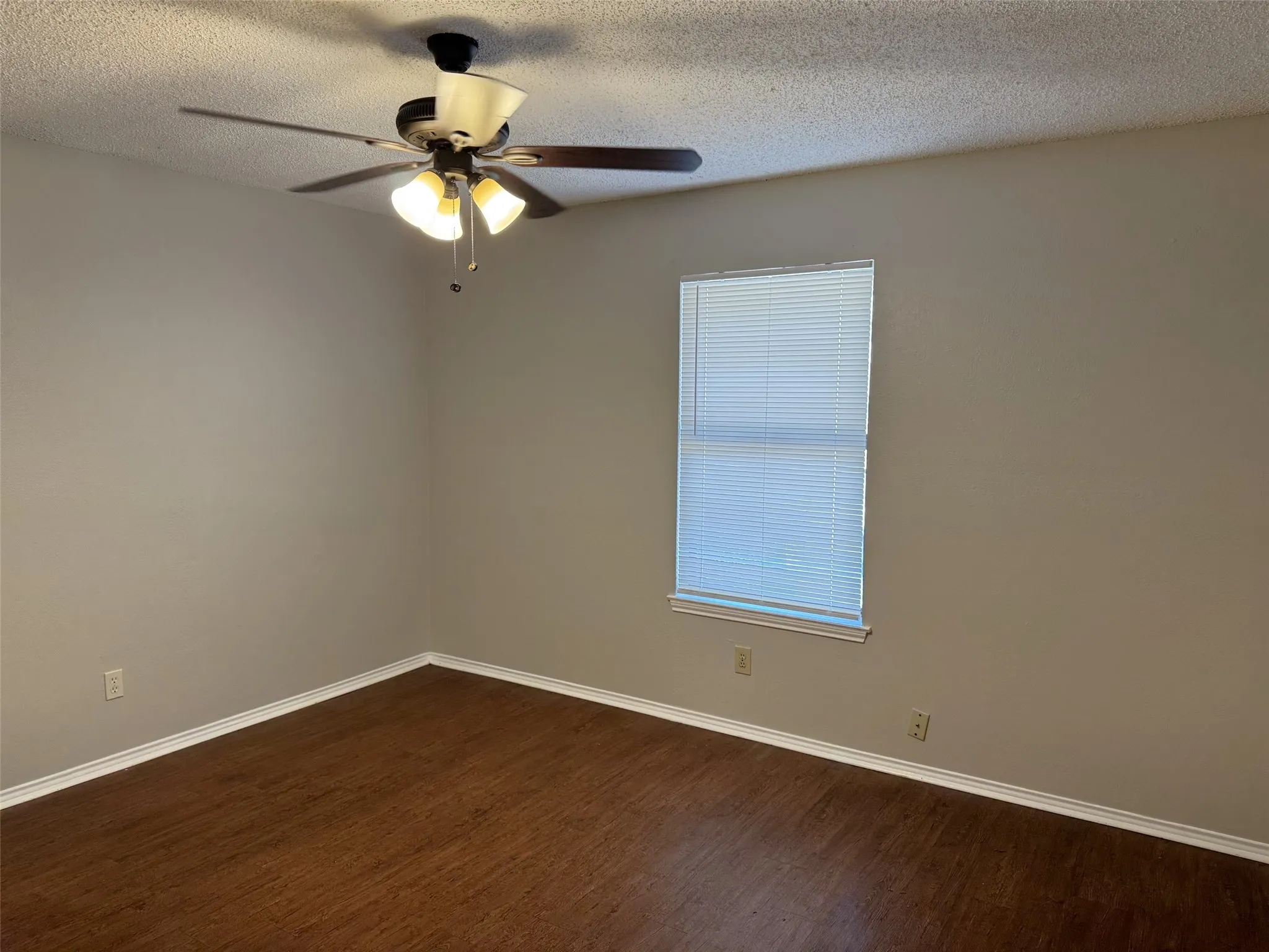 Duplex For Rent in Denton County , 2212 Bernard Street, Denton, Texas 76205, 2 Bedroom, 2 Bathroom, Garage spaces, 1,212 Sqft, built in 1985, mls#21395472, Real Estate Agent in Denton, Homes For Rent in Denton county, Homes For Rent in Denton, Realtor in Denton Texas, Real Estate Brokerage Independent Realty Texas, Luminita Cordes Realtor