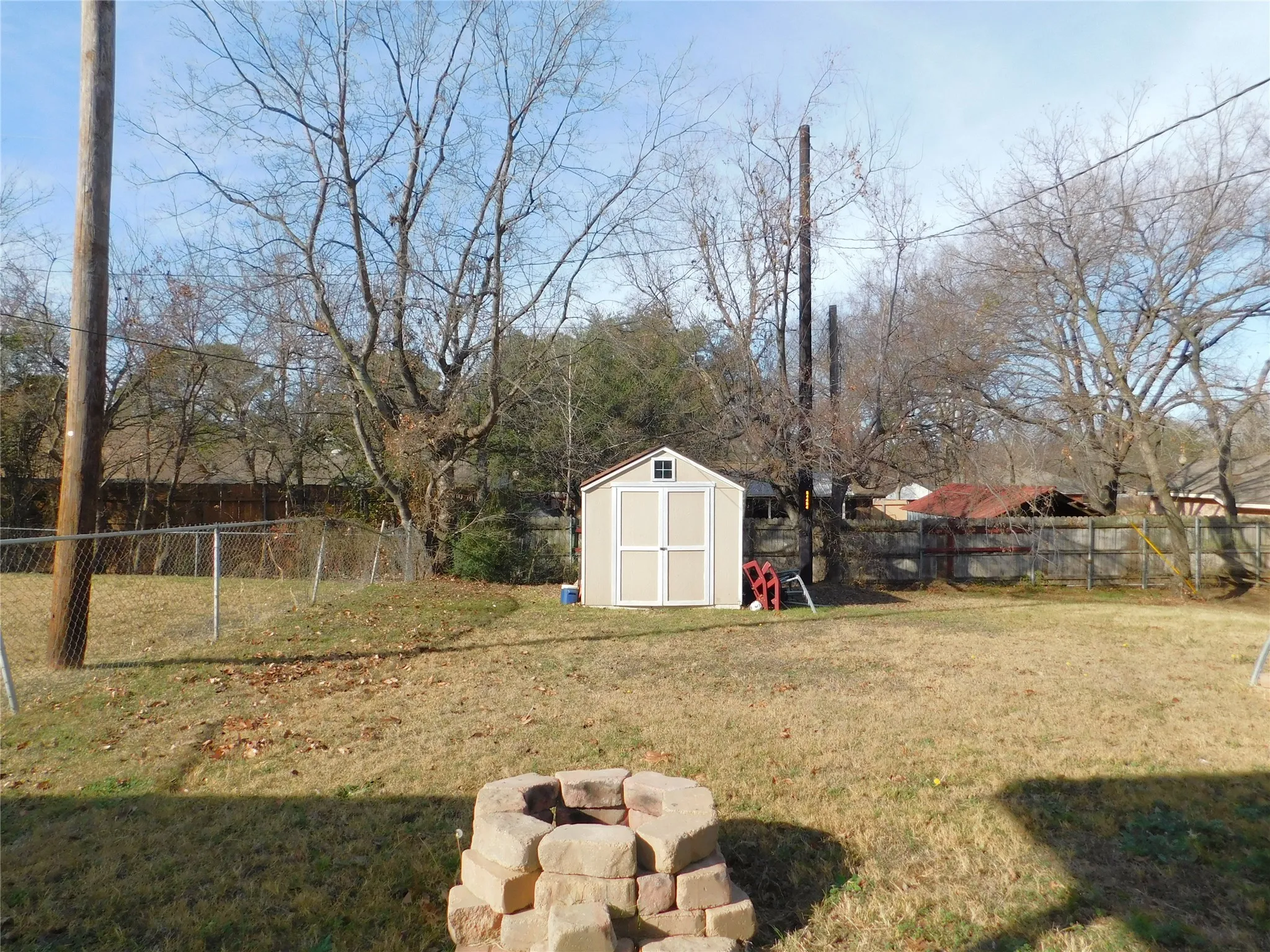 Duplex For Rent in Denton County , 2212 Bernard Street, Denton, Texas 76205, 2 Bedroom, 2 Bathroom, Garage spaces, 1,212 Sqft, built in 1985, mls#21395472, Real Estate Agent in Denton, Homes For Rent in Denton county, Homes For Rent in Denton, Realtor in Denton Texas, Real Estate Brokerage Independent Realty Texas, Luminita Cordes Realtor