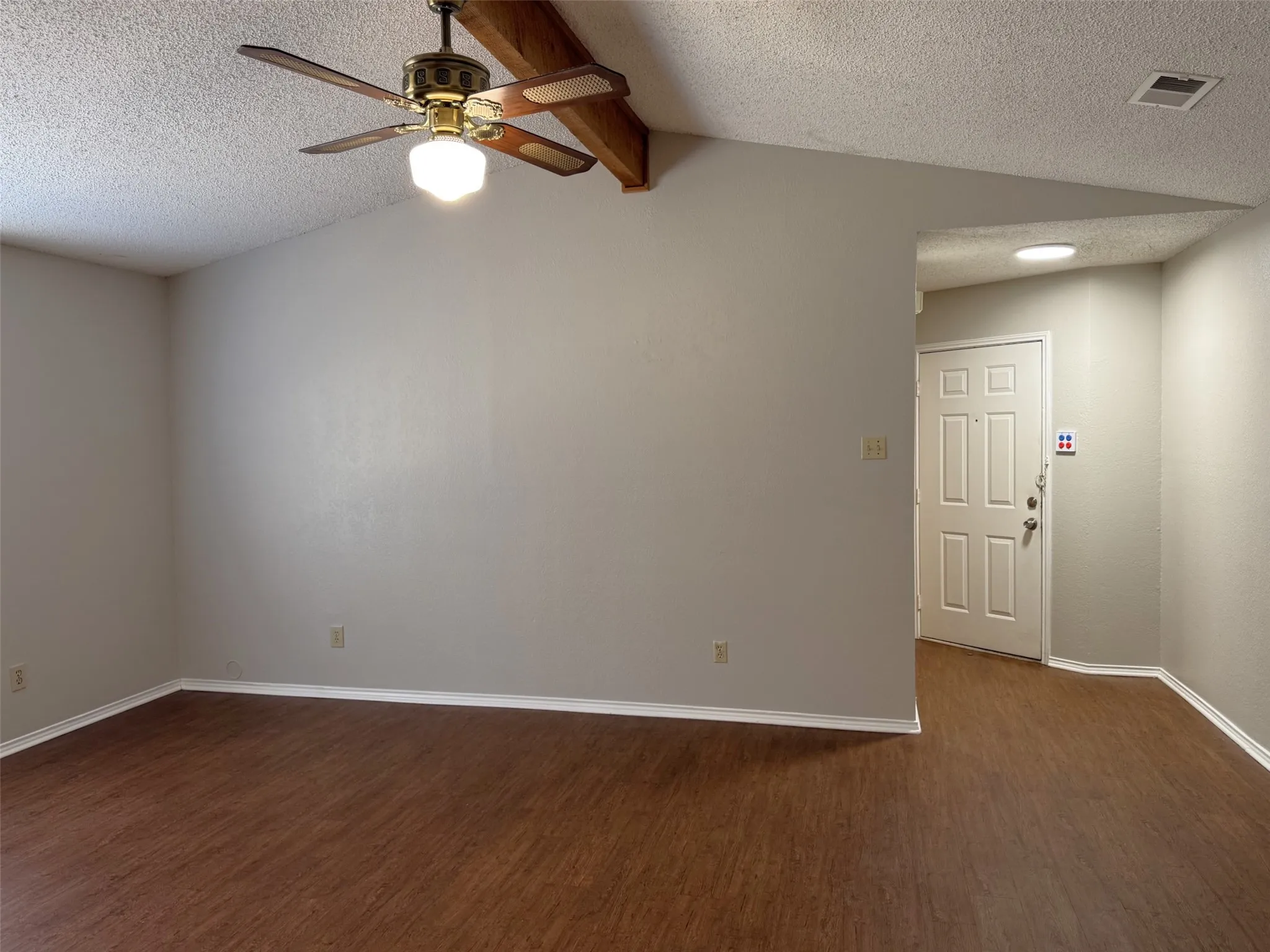 Duplex For Rent in Denton County , 2212 Bernard Street, Denton, Texas 76205, 2 Bedroom, 2 Bathroom, Garage spaces, 1,212 Sqft, built in 1985, mls#21395472, Real Estate Agent in Denton, Homes For Rent in Denton county, Homes For Rent in Denton, Realtor in Denton Texas, Real Estate Brokerage Independent Realty Texas, Luminita Cordes Realtor