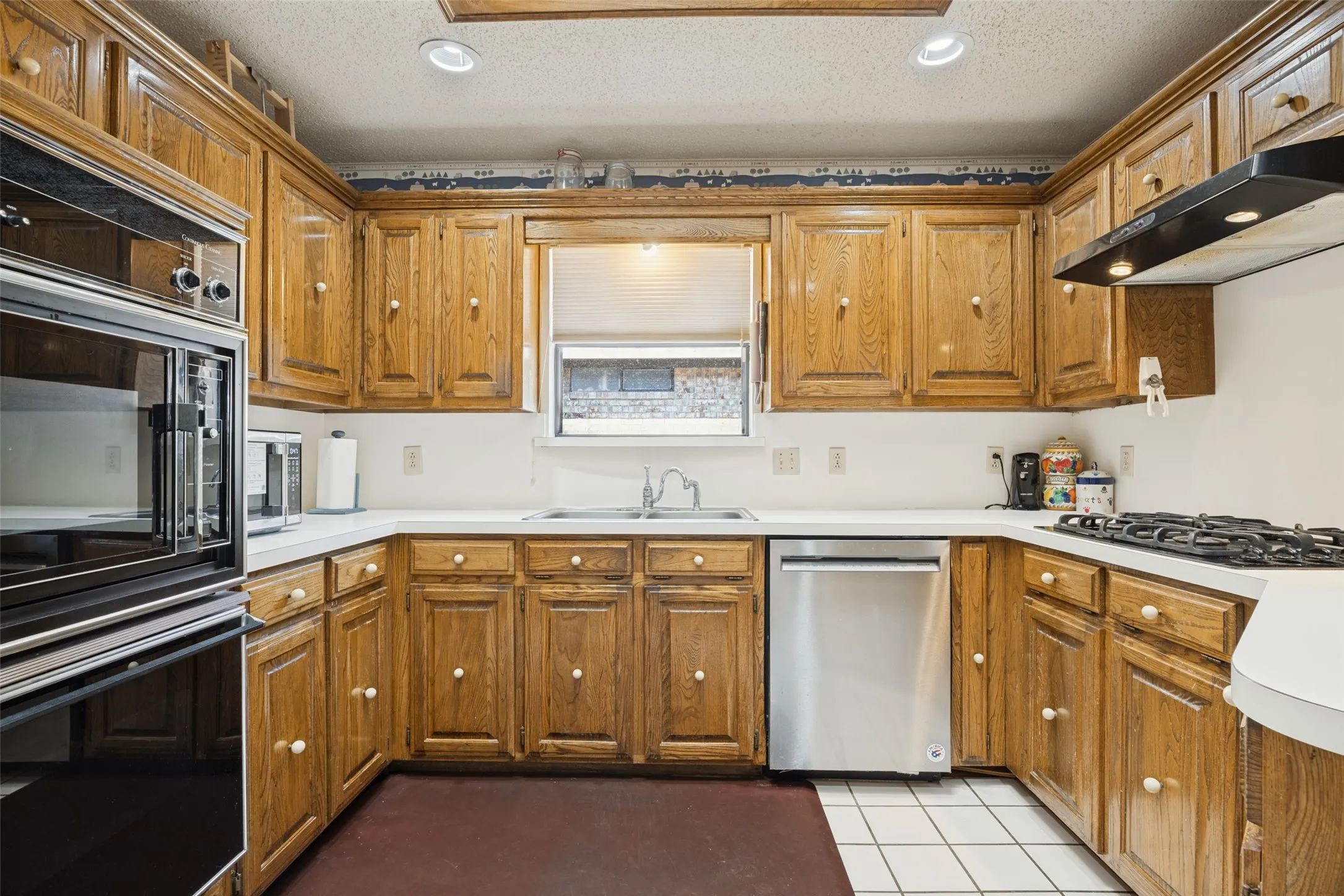 Single Family Residence For Sale in Collin County , 902 N Allen Heights Drive, Allen, Texas 75002, 3 Bedroom, 2 Bathroom, 2 Garage spaces, 1,873 Sqft, built in 1985, mls#21394396, Real Estate Agent in Allen, Homes For Sale in Collin county, Homes For Sale in Allen, Realtor in Allen Texas, Real Estate Brokerage Independent Realty Texas, Luminita Cordes Realtor