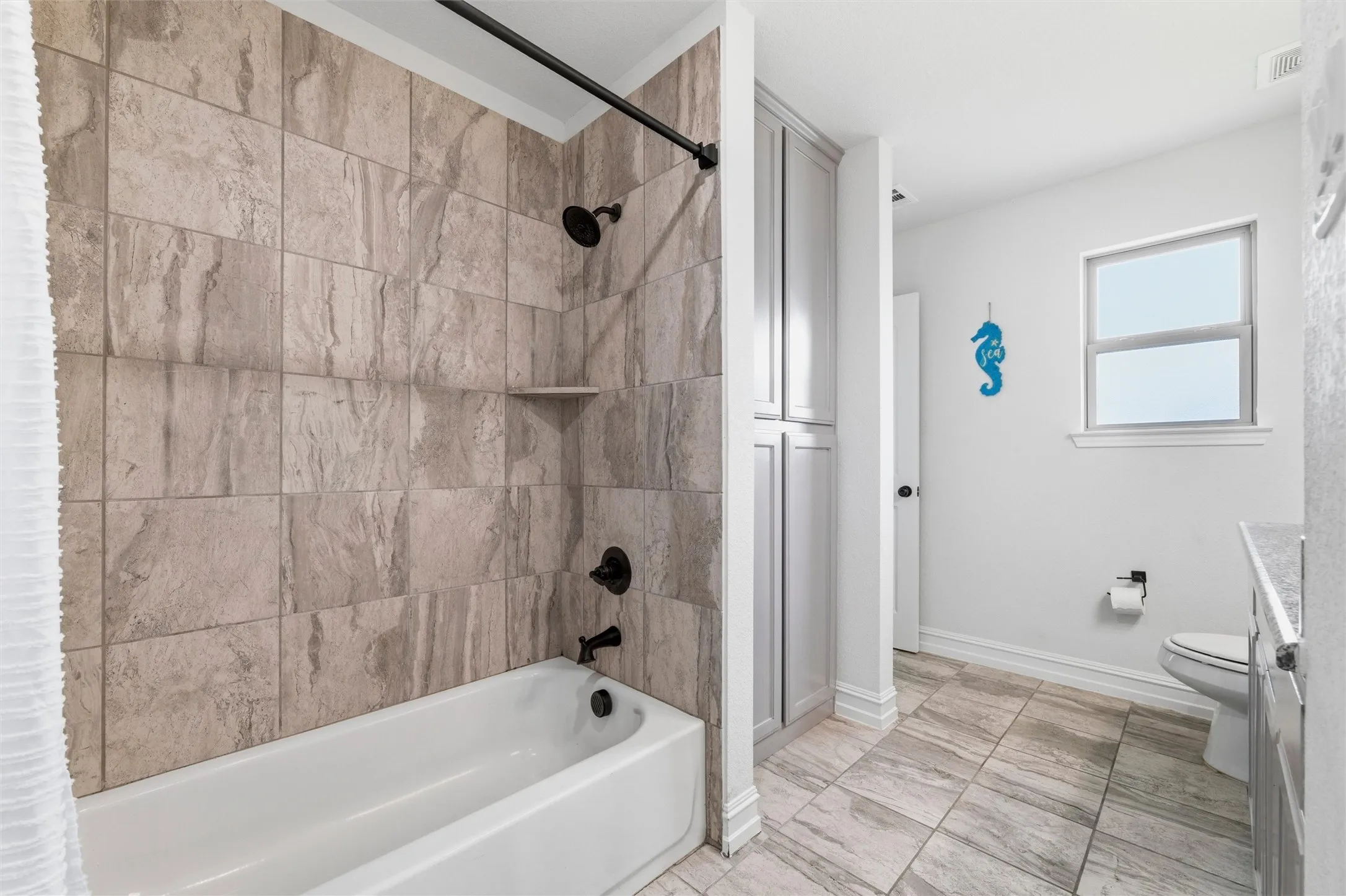 Single Family Residence For Rent in Johnson County , 2501 Bunker Hill Drive, Burleson, Texas 76028, 4 Bedroom, 3 Bathroom, 2 Garage spaces, 2,553 Sqft, built in 2021, mls#21384419, Real Estate Agent in Burleson, Homes For Rent in Johnson county, Homes For Rent in Burleson, Realtor in Burleson Texas, Real Estate Brokerage Independent Realty Texas, Luminita Cordes Realtor
