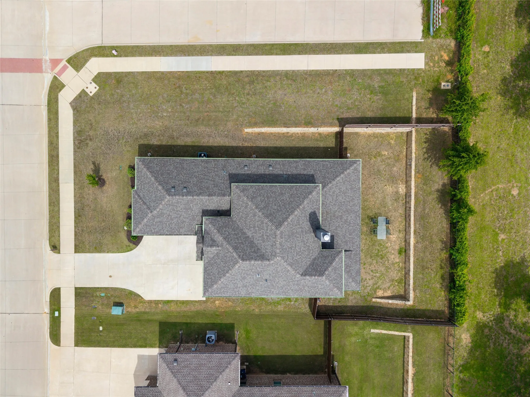 Single Family Residence For Rent in Johnson County , 2501 Bunker Hill Drive, Burleson, Texas 76028, 4 Bedroom, 3 Bathroom, 2 Garage spaces, 2,553 Sqft, built in 2021, mls#21384419, Real Estate Agent in Burleson, Homes For Rent in Johnson county, Homes For Rent in Burleson, Realtor in Burleson Texas, Real Estate Brokerage Independent Realty Texas, Luminita Cordes Realtor