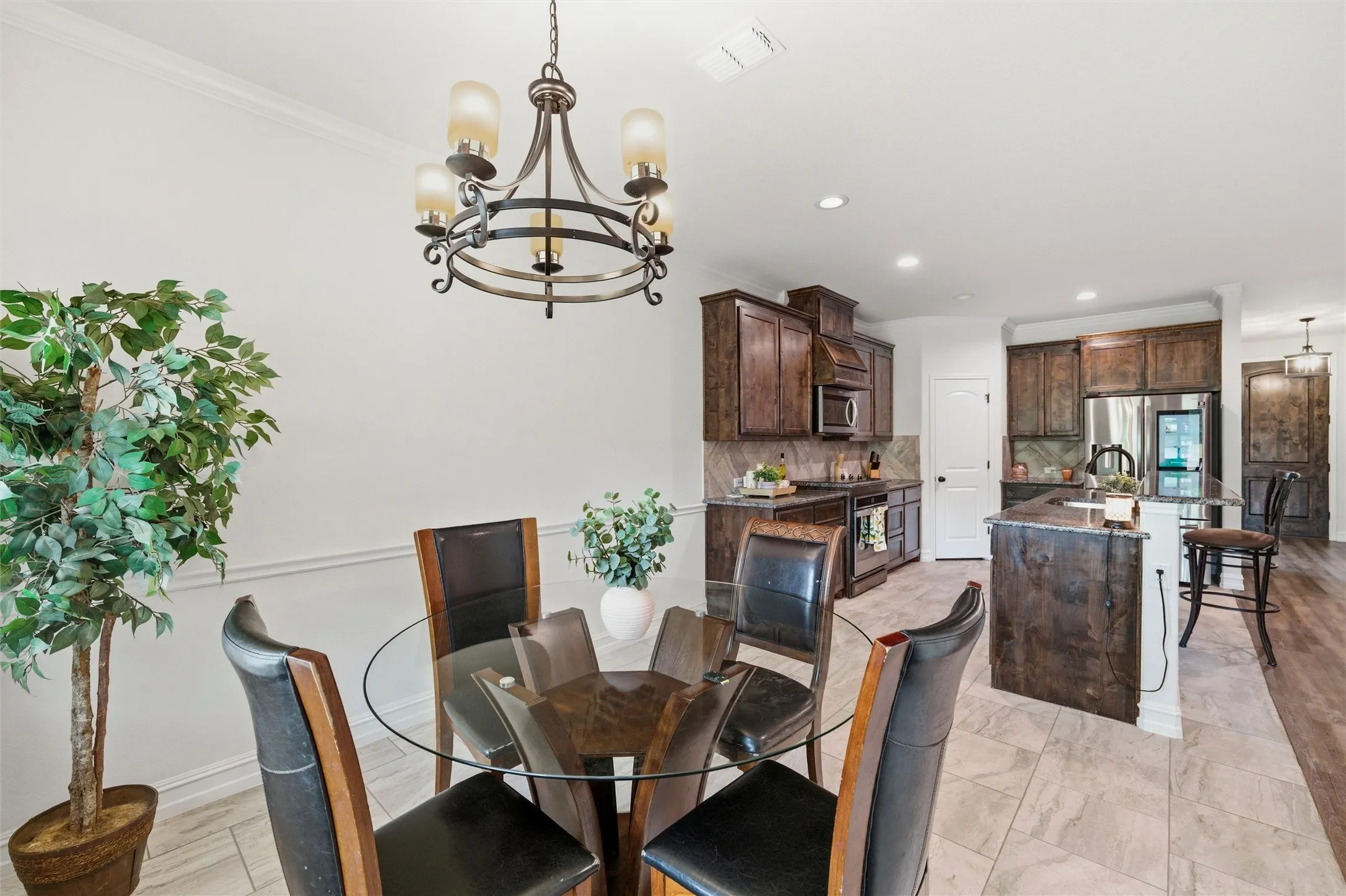 Single Family Residence For Rent in Johnson County , 2501 Bunker Hill Drive, Burleson, Texas 76028, 4 Bedroom, 3 Bathroom, 2 Garage spaces, 2,553 Sqft, built in 2021, mls#21384419, Real Estate Agent in Burleson, Homes For Rent in Johnson county, Homes For Rent in Burleson, Realtor in Burleson Texas, Real Estate Brokerage Independent Realty Texas, Luminita Cordes Realtor