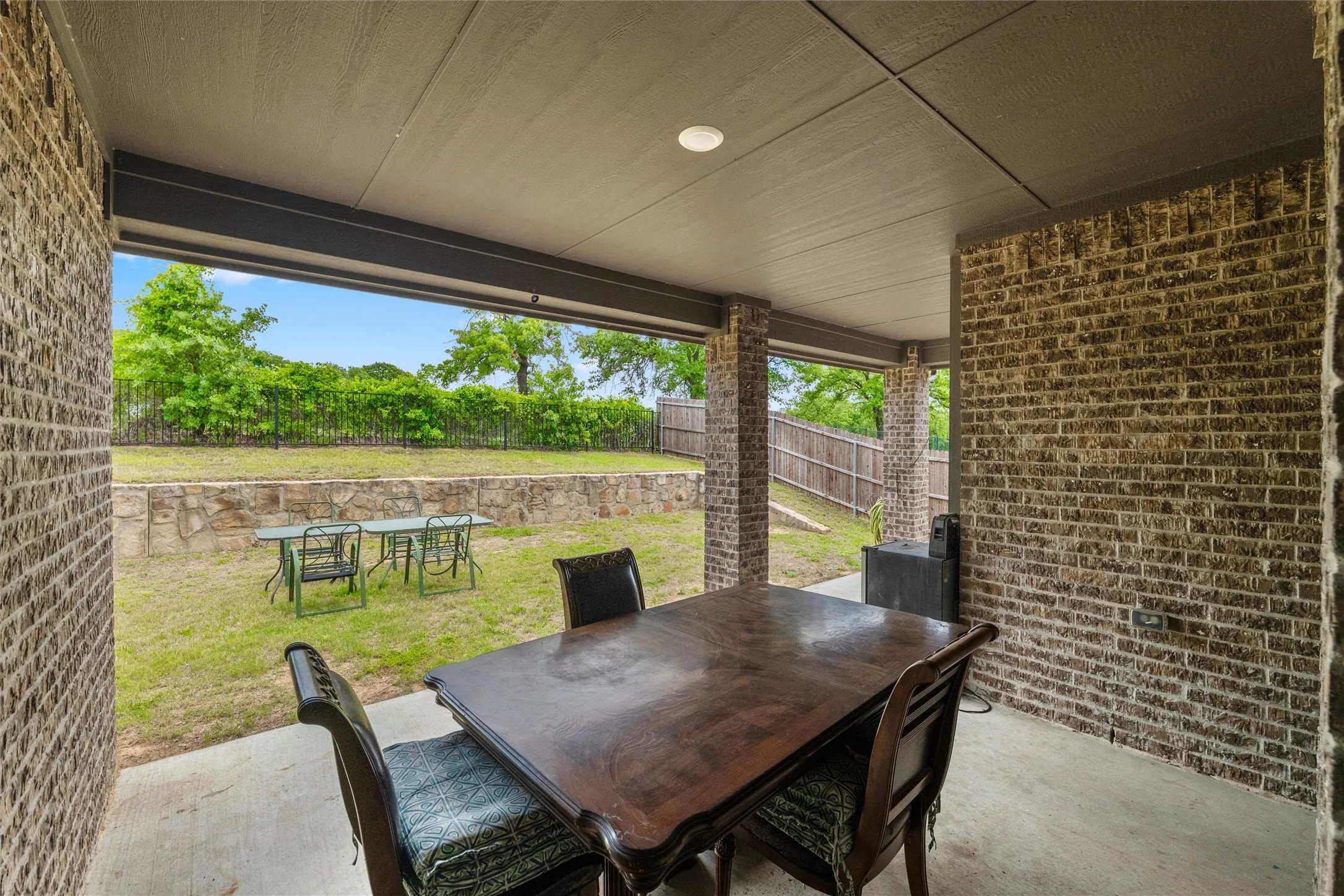 Single Family Residence For Rent in Johnson County , 2501 Bunker Hill Drive, Burleson, Texas 76028, 4 Bedroom, 3 Bathroom, 2 Garage spaces, 2,553 Sqft, built in 2021, mls#21384419, Real Estate Agent in Burleson, Homes For Rent in Johnson county, Homes For Rent in Burleson, Realtor in Burleson Texas, Real Estate Brokerage Independent Realty Texas, Luminita Cordes Realtor