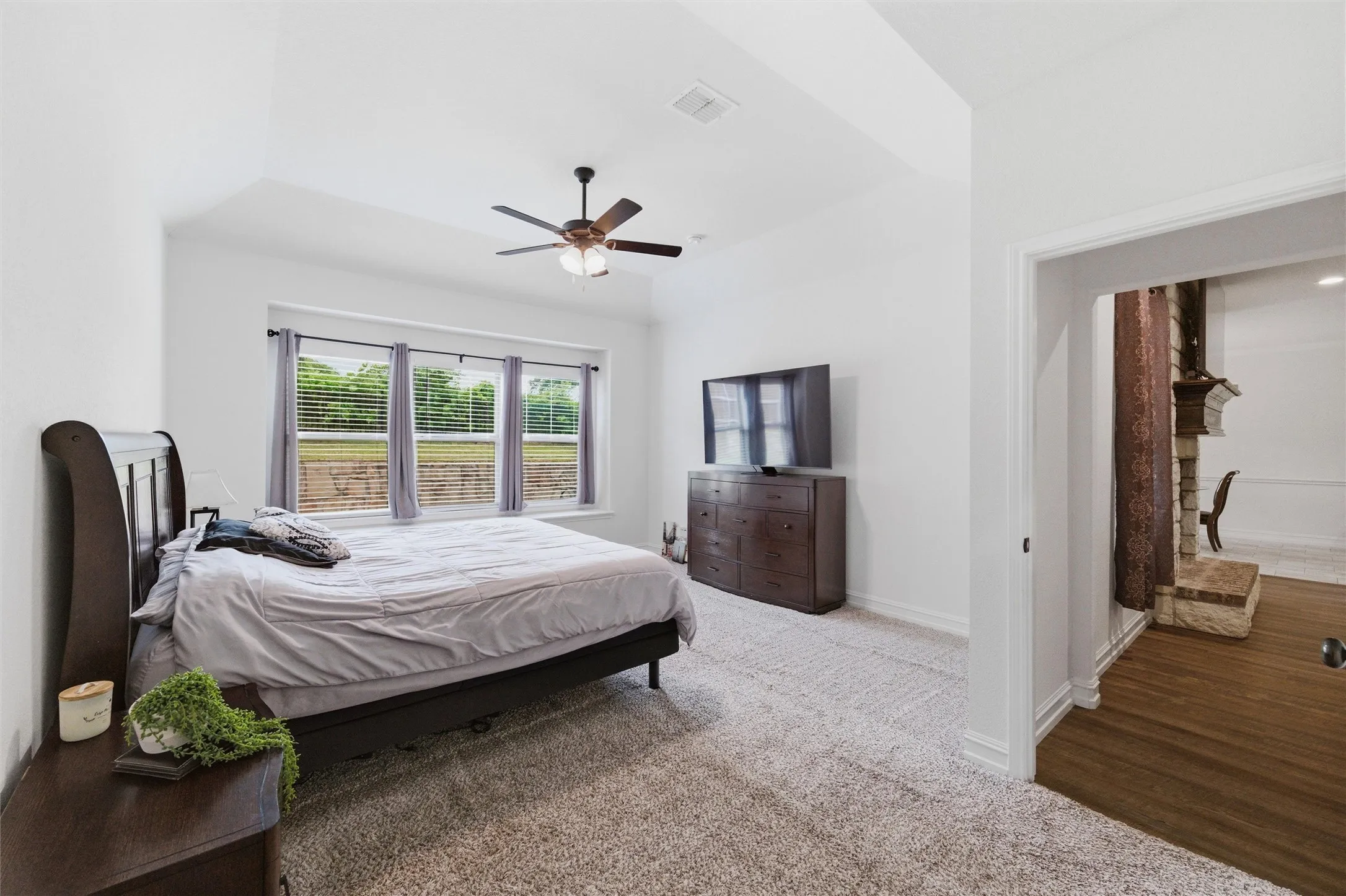 Single Family Residence For Rent in Johnson County , 2501 Bunker Hill Drive, Burleson, Texas 76028, 4 Bedroom, 3 Bathroom, 2 Garage spaces, 2,553 Sqft, built in 2021, mls#21384419, Real Estate Agent in Burleson, Homes For Rent in Johnson county, Homes For Rent in Burleson, Realtor in Burleson Texas, Real Estate Brokerage Independent Realty Texas, Luminita Cordes Realtor