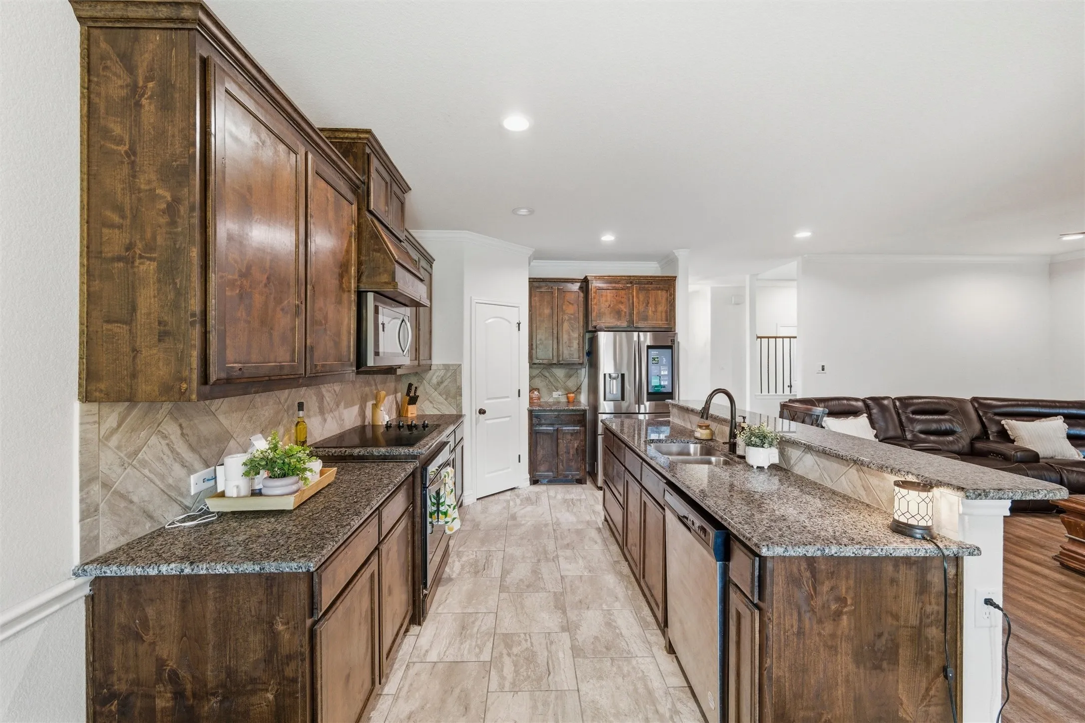 Single Family Residence For Rent in Johnson County , 2501 Bunker Hill Drive, Burleson, Texas 76028, 4 Bedroom, 3 Bathroom, 2 Garage spaces, 2,553 Sqft, built in 2021, mls#21384419, Real Estate Agent in Burleson, Homes For Rent in Johnson county, Homes For Rent in Burleson, Realtor in Burleson Texas, Real Estate Brokerage Independent Realty Texas, Luminita Cordes Realtor