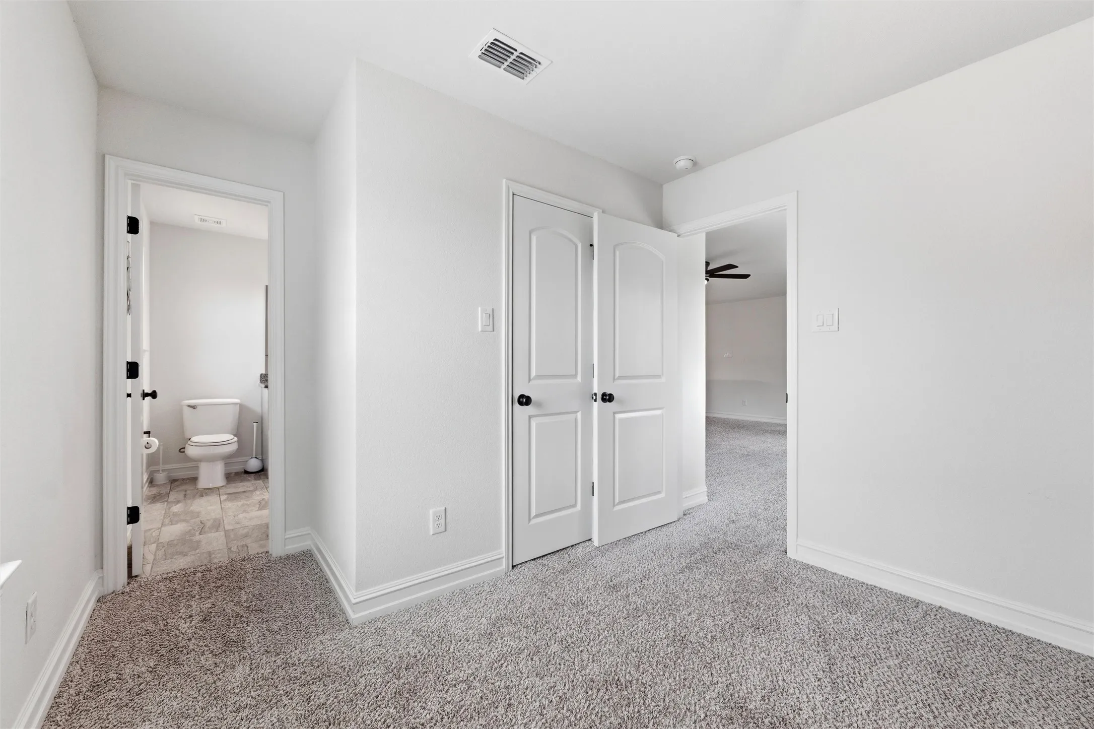 Single Family Residence For Rent in Johnson County , 2501 Bunker Hill Drive, Burleson, Texas 76028, 4 Bedroom, 3 Bathroom, 2 Garage spaces, 2,553 Sqft, built in 2021, mls#21384419, Real Estate Agent in Burleson, Homes For Rent in Johnson county, Homes For Rent in Burleson, Realtor in Burleson Texas, Real Estate Brokerage Independent Realty Texas, Luminita Cordes Realtor