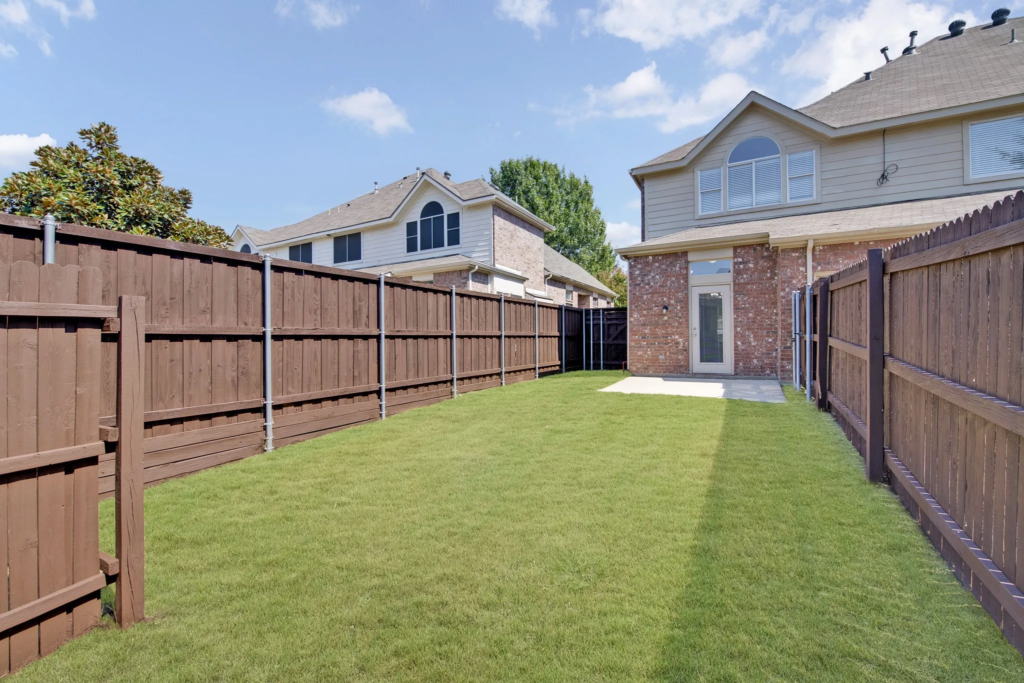 Single Family Residence For Sale in Collin County , 6883 Winston Drive, Frisco, Texas 75035, 3 Bedroom, 3 Bathroom, 2 Garage spaces, 2,004 Sqft, built in 2000, mls#21394967, Real Estate Agent in Frisco, Homes For Sale in Collin county, Homes For Sale in Frisco, Realtor in Frisco Texas, Real Estate Brokerage Independent Realty Texas, Luminita Cordes Realtor