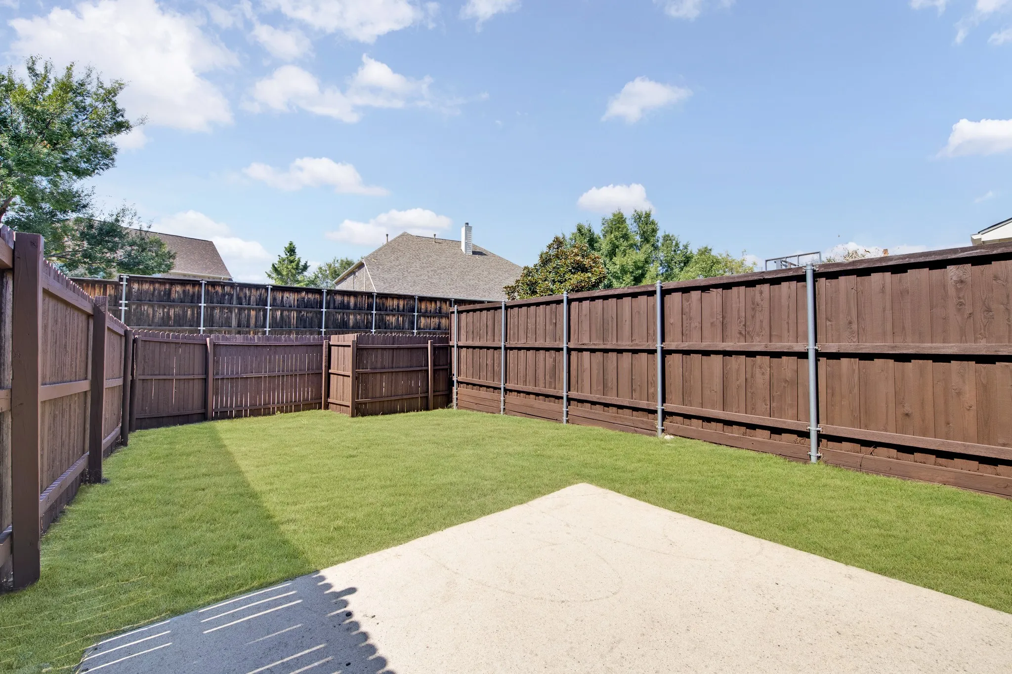 Single Family Residence For Sale in Collin County , 6883 Winston Drive, Frisco, Texas 75035, 3 Bedroom, 3 Bathroom, 2 Garage spaces, 2,004 Sqft, built in 2000, mls#21394967, Real Estate Agent in Frisco, Homes For Sale in Collin county, Homes For Sale in Frisco, Realtor in Frisco Texas, Real Estate Brokerage Independent Realty Texas, Luminita Cordes Realtor
