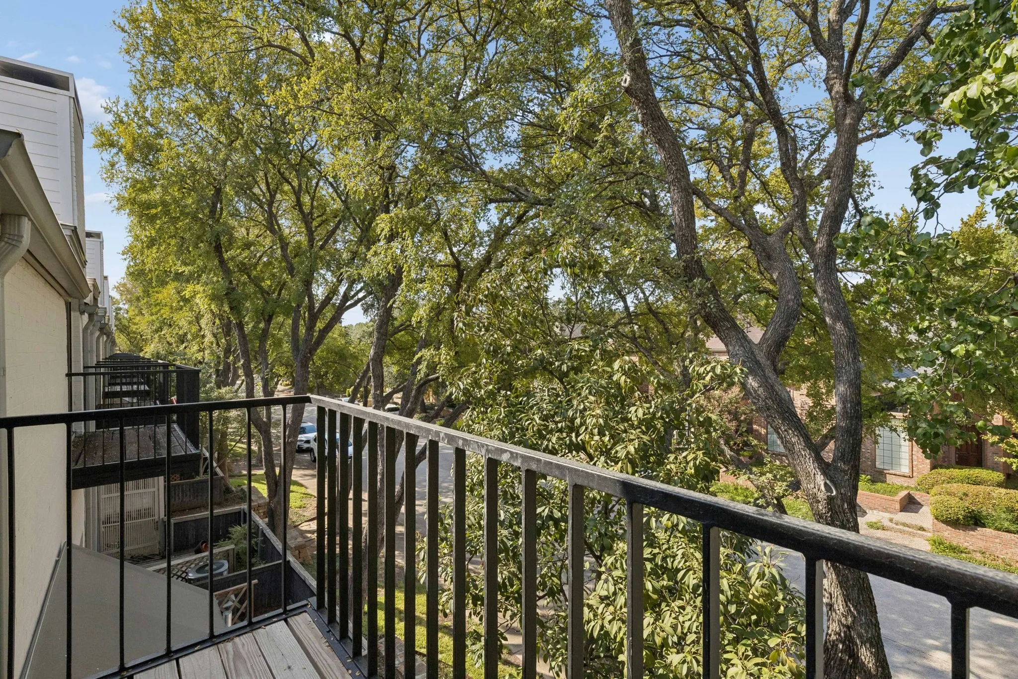 Condominium For Sale in Dallas County , 5990 Lindenshire Lane 110, Dallas, Texas 75230, 2 Bedroom, 3 Bathroom, 2 Garage spaces, 1,663 Sqft, built in 1984, mls#21395032, Real Estate Agent in Dallas, Homes For Sale in Dallas county, Homes For Sale in Dallas, Realtor in Dallas Texas, Real Estate Brokerage Independent Realty Texas, Luminita Cordes Realtor