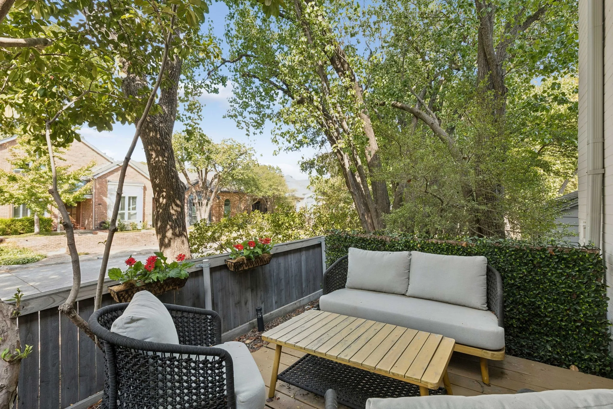 Condominium For Sale in Dallas County , 5990 Lindenshire Lane 110, Dallas, Texas 75230, 2 Bedroom, 3 Bathroom, 2 Garage spaces, 1,663 Sqft, built in 1984, mls#21395032, Real Estate Agent in Dallas, Homes For Sale in Dallas county, Homes For Sale in Dallas, Realtor in Dallas Texas, Real Estate Brokerage Independent Realty Texas, Luminita Cordes Realtor