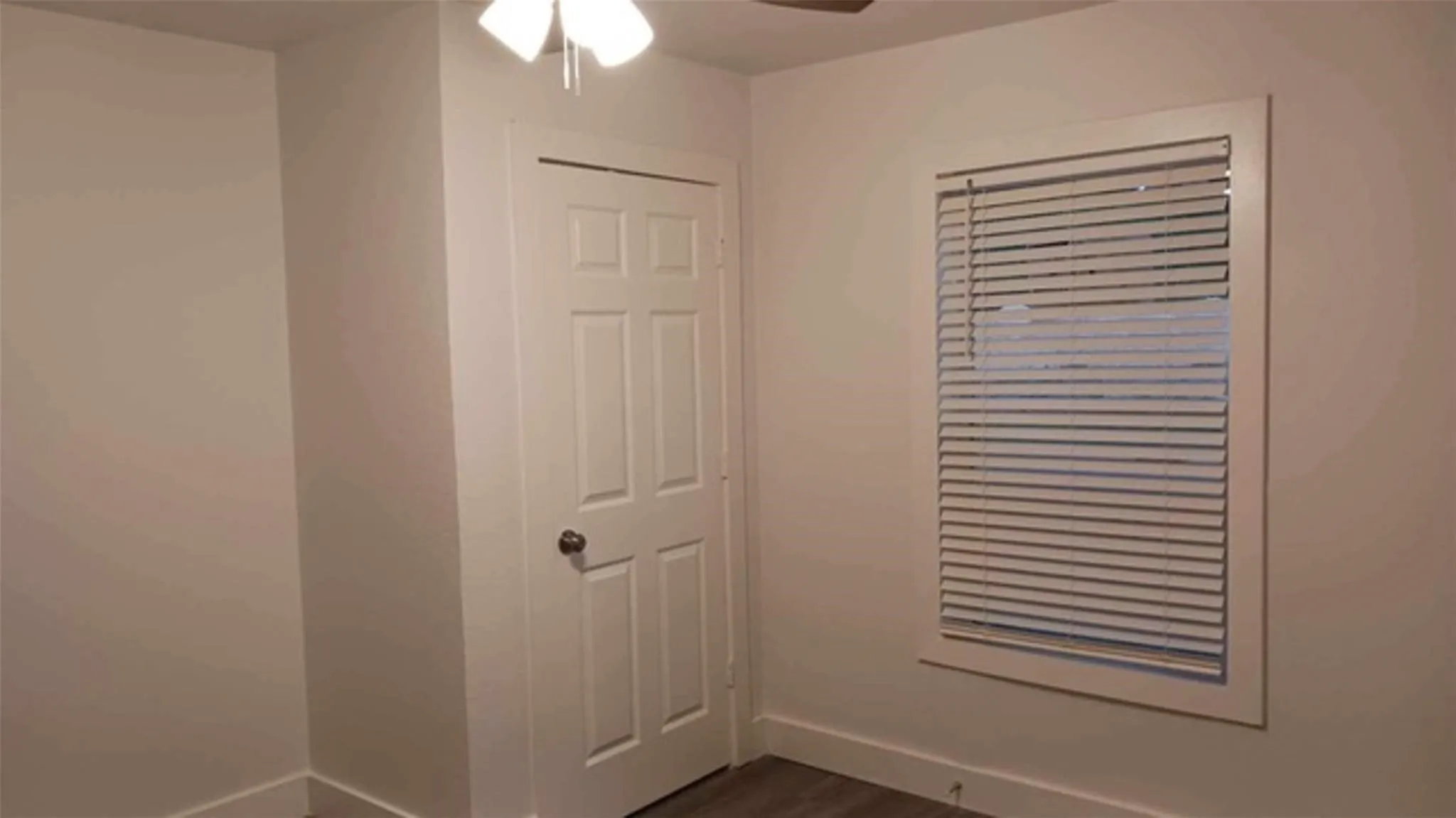 Single Family Residence For Rent in Grayson County , 706 E Acheson Road, Denison, Texas 75021, 2 Bedroom, 1 Bathroom, Garage spaces, 672 Sqft, built in 1940, mls#21395499, Real Estate Agent in Denison, Homes For Rent in Grayson county, Homes For Rent in Denison, Realtor in Denison Texas, Real Estate Brokerage Independent Realty Texas, Luminita Cordes Realtor