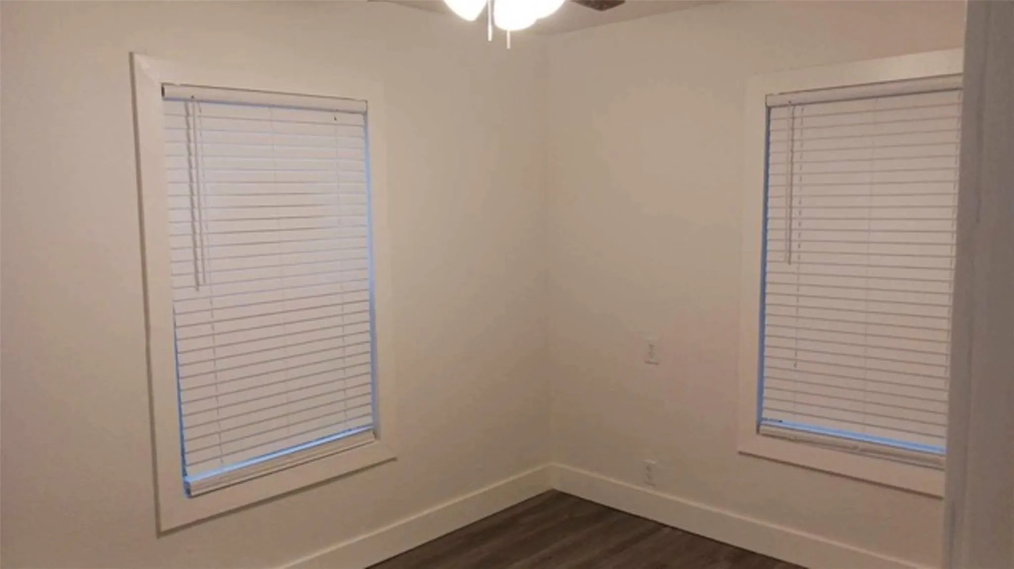 Single Family Residence For Rent in Grayson County , 706 E Acheson Road, Denison, Texas 75021, 2 Bedroom, 1 Bathroom, Garage spaces, 672 Sqft, built in 1940, mls#21395499, Real Estate Agent in Denison, Homes For Rent in Grayson county, Homes For Rent in Denison, Realtor in Denison Texas, Real Estate Brokerage Independent Realty Texas, Luminita Cordes Realtor