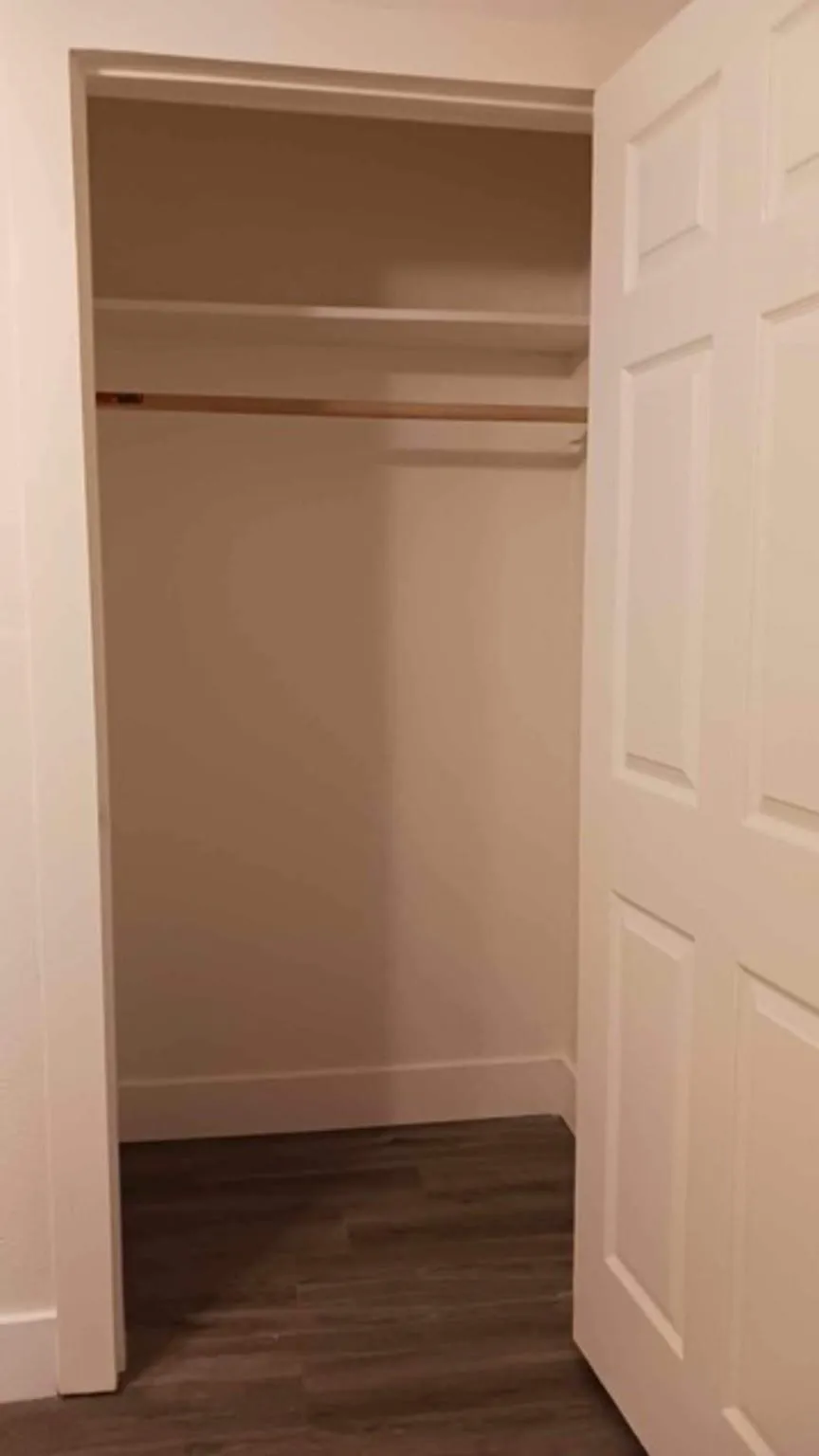 Single Family Residence For Rent in Grayson County , 706 E Acheson Road, Denison, Texas 75021, 2 Bedroom, 1 Bathroom, Garage spaces, 672 Sqft, built in 1940, mls#21395499, Real Estate Agent in Denison, Homes For Rent in Grayson county, Homes For Rent in Denison, Realtor in Denison Texas, Real Estate Brokerage Independent Realty Texas, Luminita Cordes Realtor