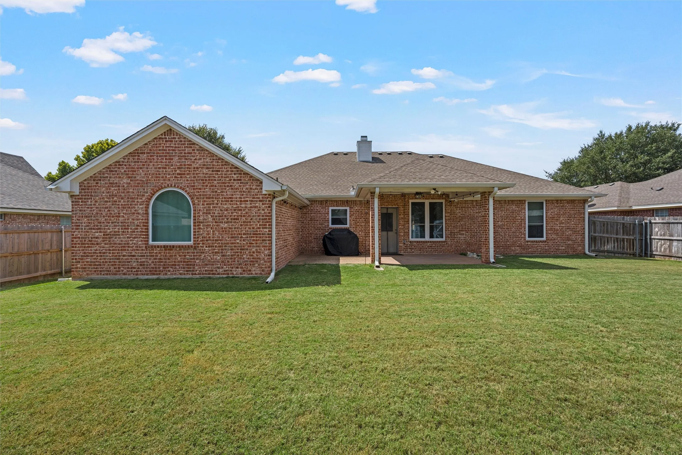 Single Family Residence For Sale in Mc Lennan County , 10617 Aquilla Trail, Waco, Texas 76708, 4 Bedroom, 2 Bathroom, 2 Garage spaces, 1,810 Sqft, built in 2006, mls#21394938, Real Estate Agent in Waco, Homes For Sale in Mc Lennan county, Homes For Sale in Waco, Realtor in Waco Texas, Real Estate Brokerage Independent Realty Texas, Luminita Cordes Realtor