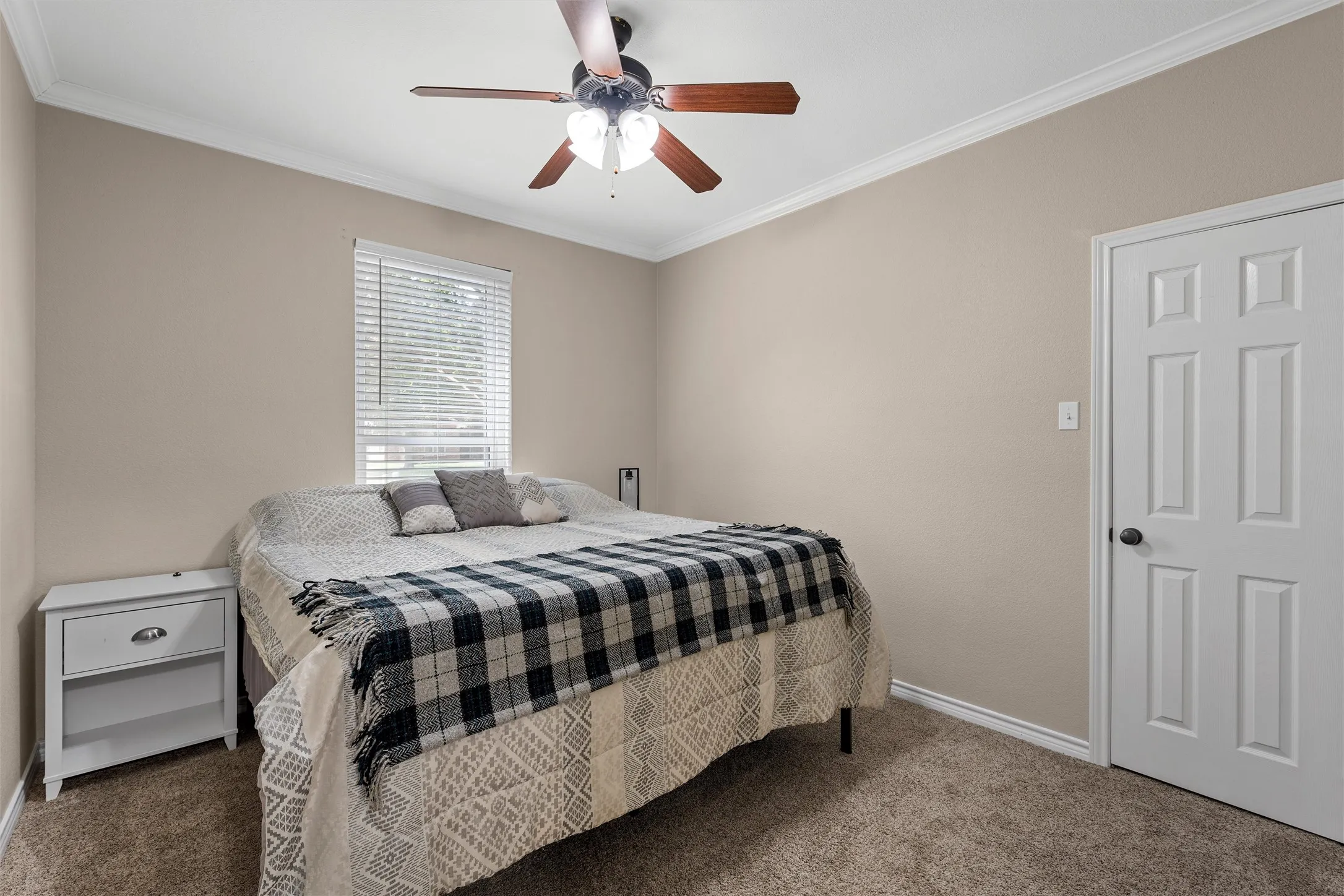 Single Family Residence For Sale in Mc Lennan County , 10617 Aquilla Trail, Waco, Texas 76708, 4 Bedroom, 2 Bathroom, 2 Garage spaces, 1,810 Sqft, built in 2006, mls#21394938, Real Estate Agent in Waco, Homes For Sale in Mc Lennan county, Homes For Sale in Waco, Realtor in Waco Texas, Real Estate Brokerage Independent Realty Texas, Luminita Cordes Realtor