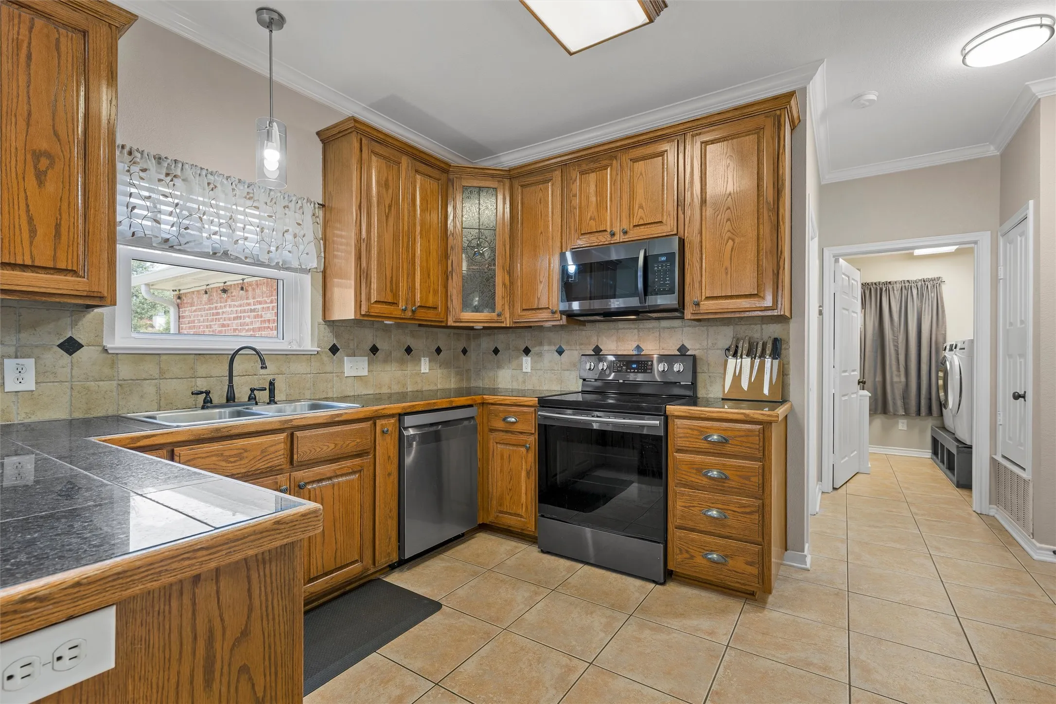 Single Family Residence For Sale in Mc Lennan County , 10617 Aquilla Trail, Waco, Texas 76708, 4 Bedroom, 2 Bathroom, 2 Garage spaces, 1,810 Sqft, built in 2006, mls#21394938, Real Estate Agent in Waco, Homes For Sale in Mc Lennan county, Homes For Sale in Waco, Realtor in Waco Texas, Real Estate Brokerage Independent Realty Texas, Luminita Cordes Realtor