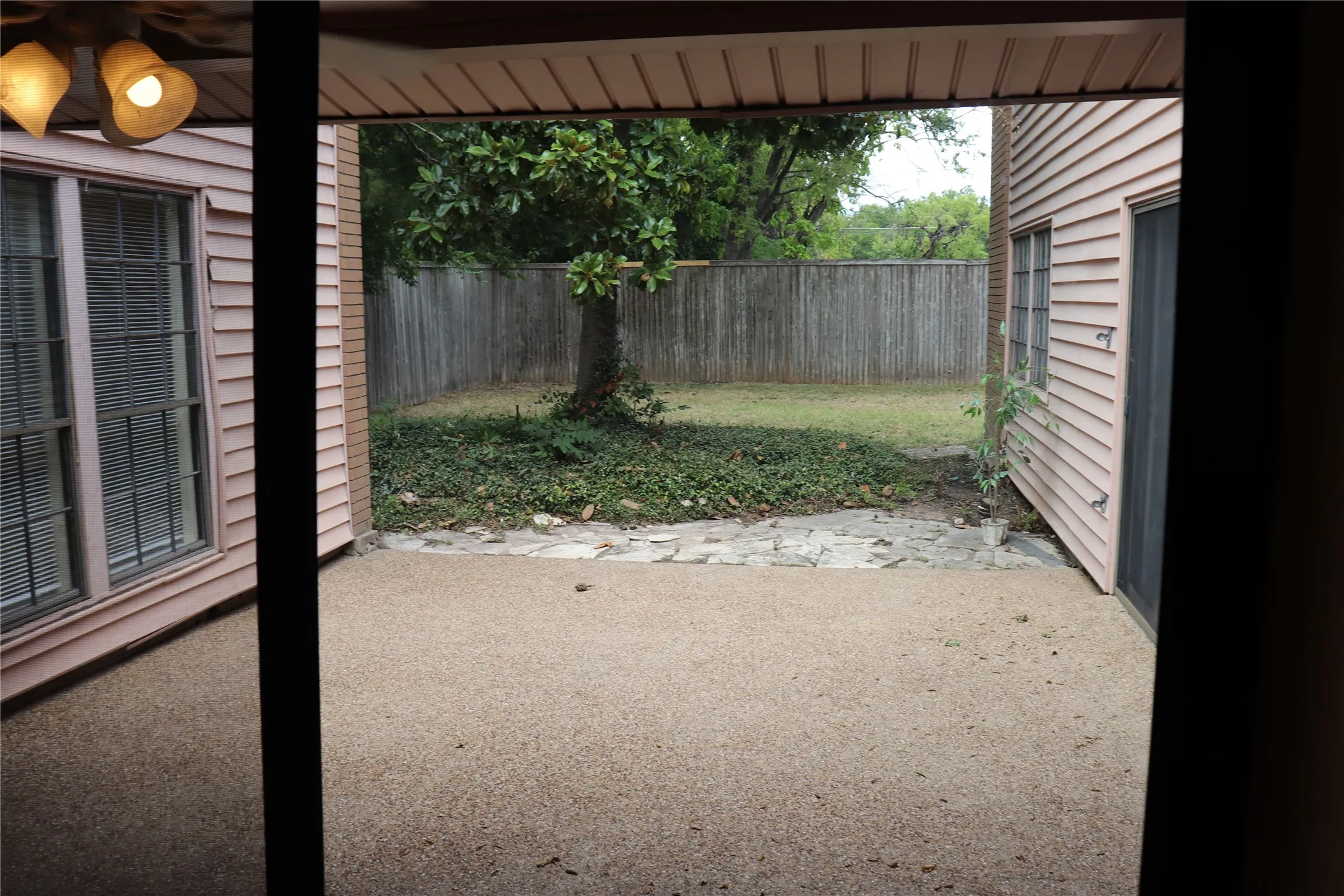 Single Family Residence For Rent in Dallas County , 305 Centennial Boulevard, Richardson, Texas 75081, 3 Bedroom, 2 Bathroom, 2 Garage spaces, 2,218 Sqft, built in 1980, mls#21395507, Real Estate Agent in Richardson, Homes For Rent in Dallas county, Homes For Rent in Richardson, Realtor in Richardson Texas, Real Estate Brokerage Independent Realty Texas, Luminita Cordes Realtor
