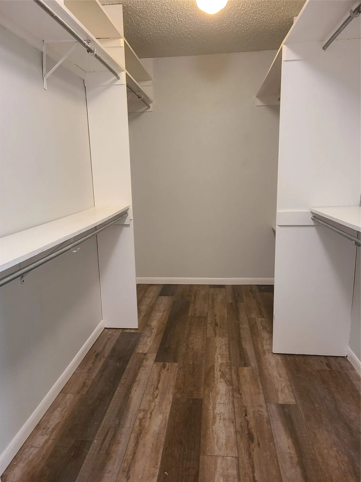 Single Family Residence For Rent in Dallas County , 305 Centennial Boulevard, Richardson, Texas 75081, 3 Bedroom, 2 Bathroom, 2 Garage spaces, 2,218 Sqft, built in 1980, mls#21395507, Real Estate Agent in Richardson, Homes For Rent in Dallas county, Homes For Rent in Richardson, Realtor in Richardson Texas, Real Estate Brokerage Independent Realty Texas, Luminita Cordes Realtor
