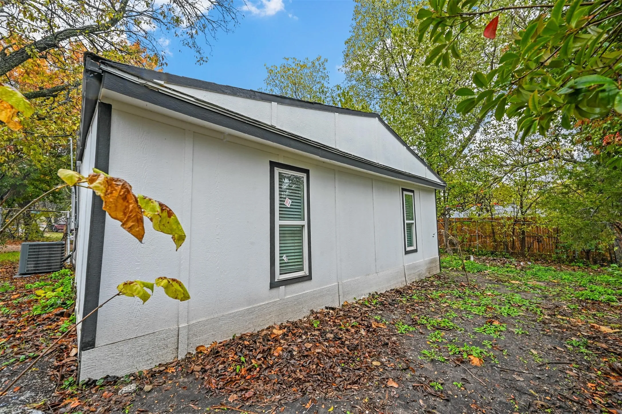 Single Family Residence For Rent in Collin County , 105 Short Street, Farmersville, Texas 75442, 3 Bedroom, 1 Bathroom, Garage spaces, 1,432 Sqft, built in 1941, mls#21395511, Real Estate Agent in Farmersville, Homes For Rent in Collin county, Homes For Rent in Farmersville, Realtor in Farmersville Texas, Real Estate Brokerage Independent Realty Texas, Luminita Cordes Realtor