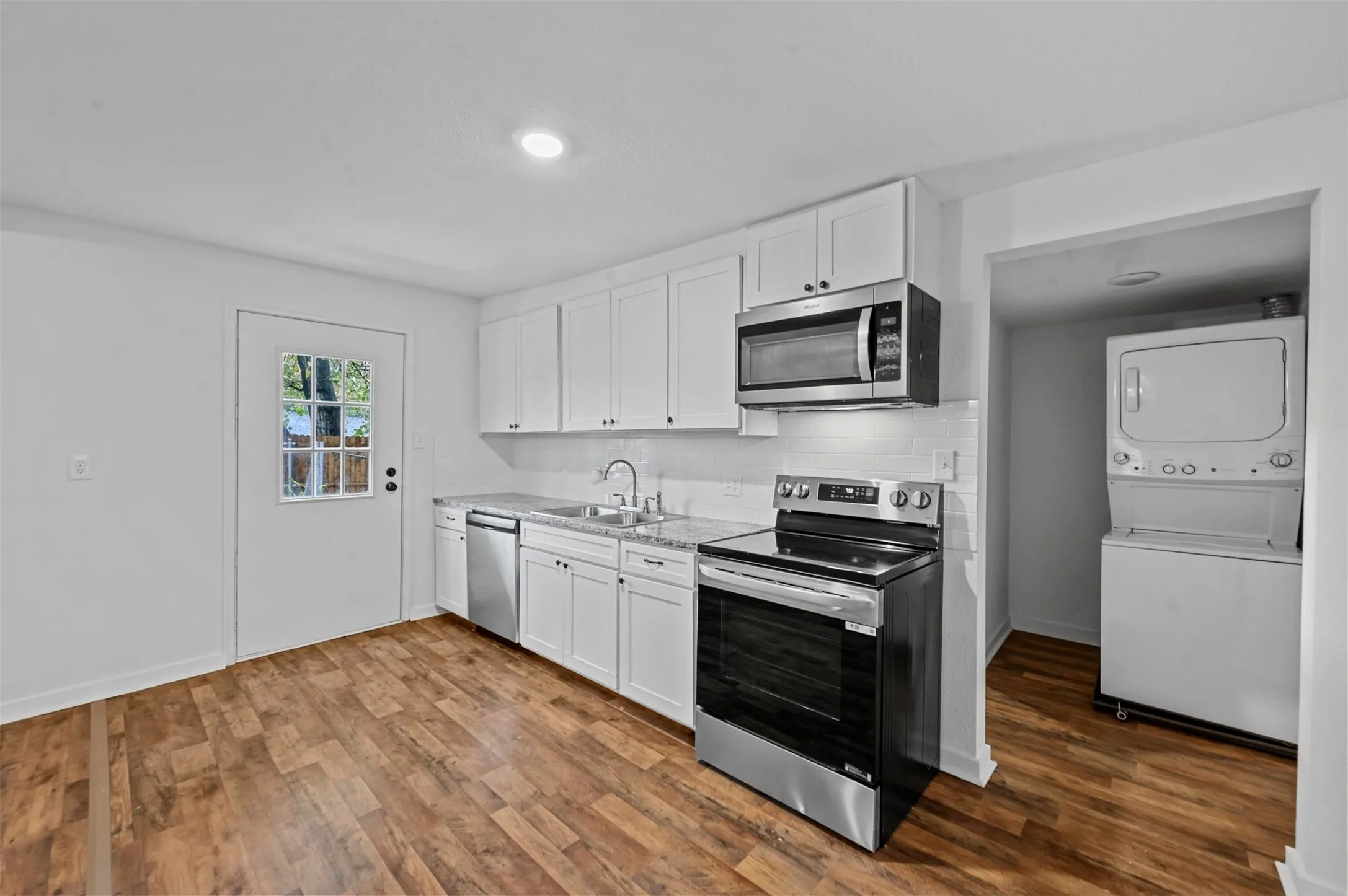 Single Family Residence For Rent in Collin County , 105 Short Street, Farmersville, Texas 75442, 3 Bedroom, 1 Bathroom, Garage spaces, 1,432 Sqft, built in 1941, mls#21395511, Real Estate Agent in Farmersville, Homes For Rent in Collin county, Homes For Rent in Farmersville, Realtor in Farmersville Texas, Real Estate Brokerage Independent Realty Texas, Luminita Cordes Realtor