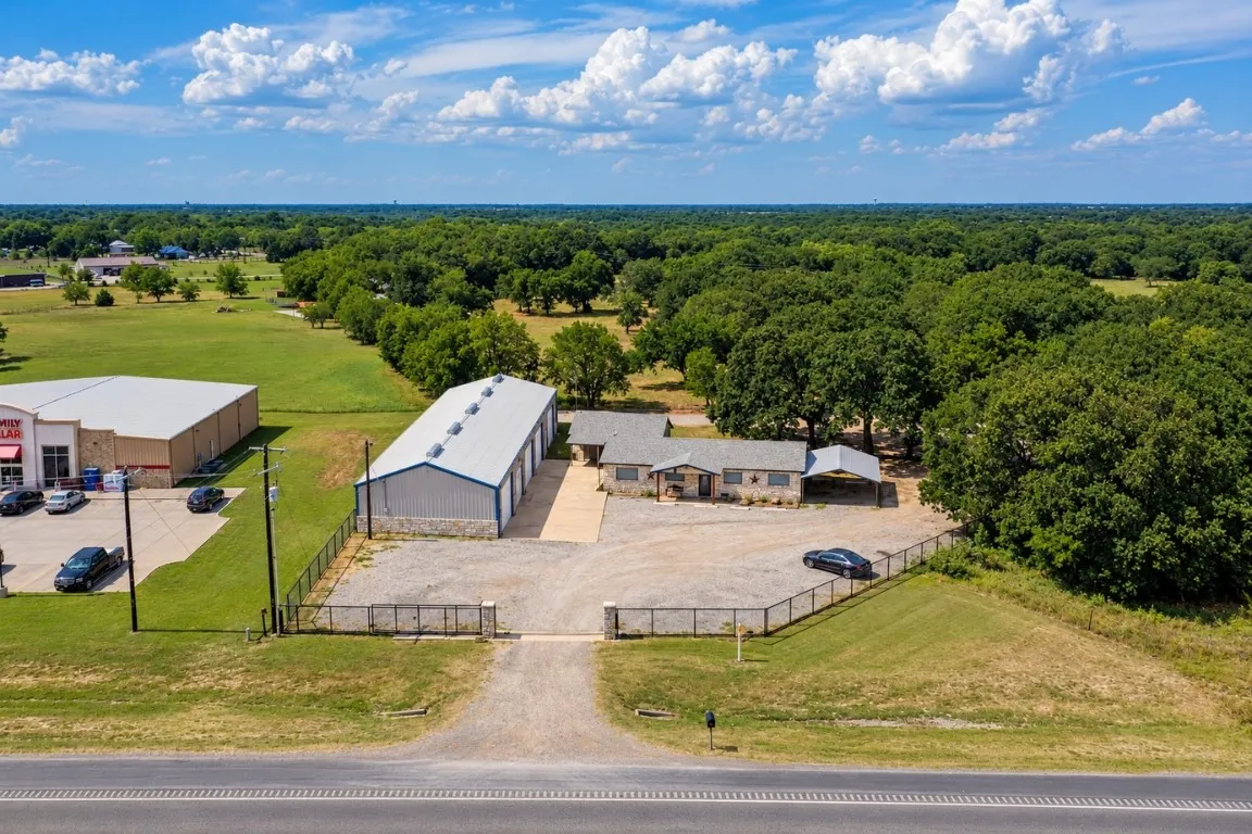 Industrial For Rent in Hunt County , 5302 Tx-276, Royse City, Texas 75189, 0, 0, Garage spaces, 0 Sqft, built in 1968, mls#21395114, Real Estate Agent in Royse City, Homes For Rent in Hunt county, Homes For Rent in Royse City, Realtor in Royse City Texas, Real Estate Brokerage Independent Realty Texas, Luminita Cordes Realtor