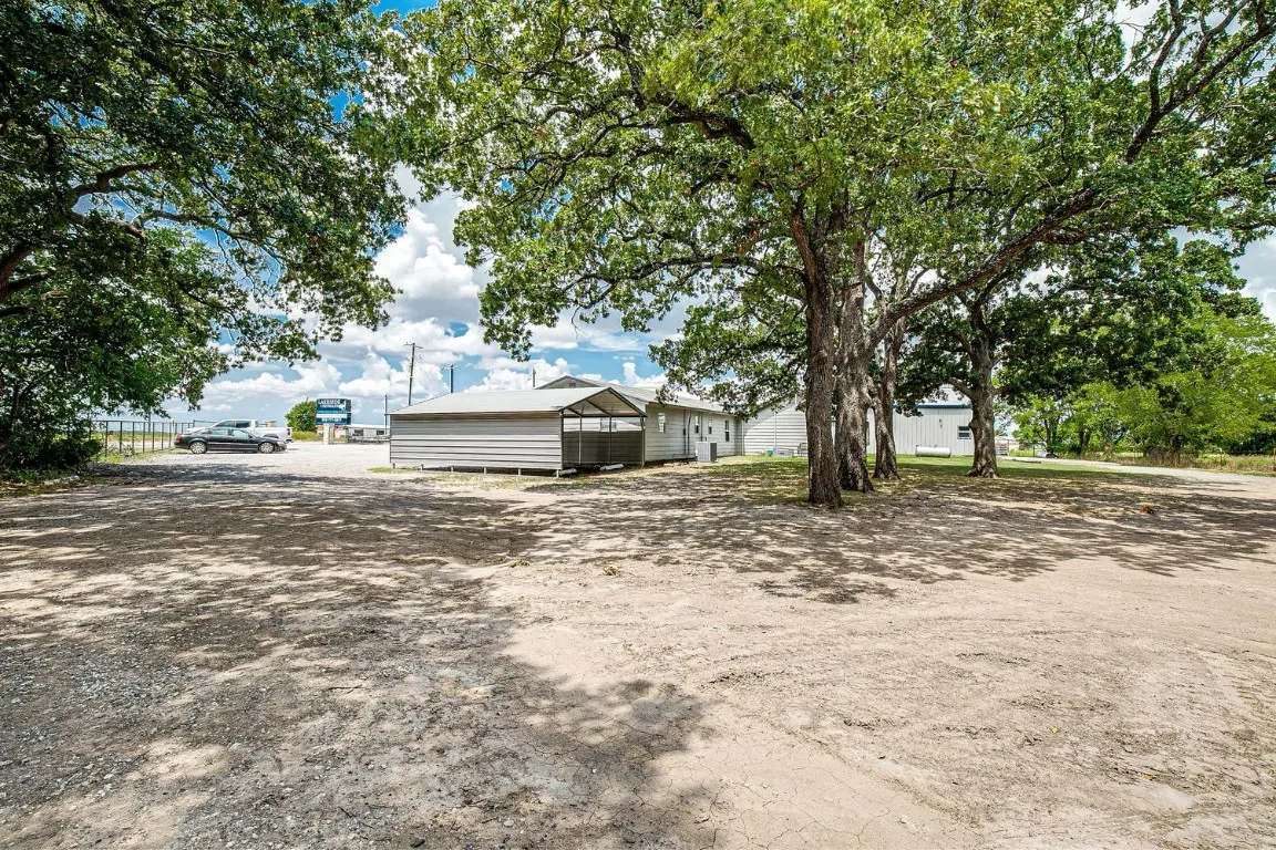 Industrial For Rent in Hunt County , 5302 Tx-276, Royse City, Texas 75189, 0, 0, Garage spaces, 0 Sqft, built in 1968, mls#21395114, Real Estate Agent in Royse City, Homes For Rent in Hunt county, Homes For Rent in Royse City, Realtor in Royse City Texas, Real Estate Brokerage Independent Realty Texas, Luminita Cordes Realtor