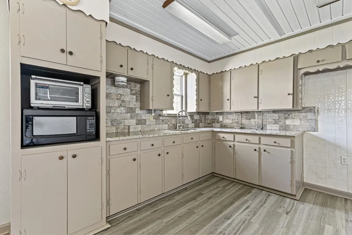 Industrial For Rent in Hunt County , 5302 Tx-276, Royse City, Texas 75189, 0, 0, Garage spaces, 0 Sqft, built in 1968, mls#21395114, Real Estate Agent in Royse City, Homes For Rent in Hunt county, Homes For Rent in Royse City, Realtor in Royse City Texas, Real Estate Brokerage Independent Realty Texas, Luminita Cordes Realtor