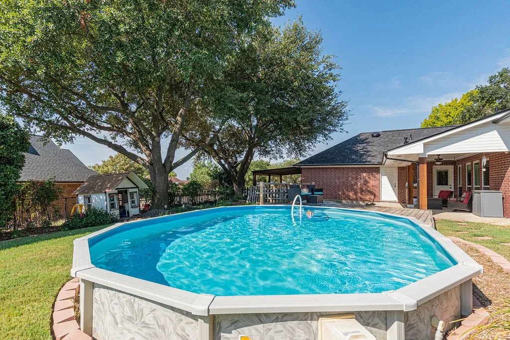 Single Family Residence For Sale in Kaufman County , 102 Fairway Lane, Crandall, Texas 75114, 3 Bedroom, 3 Bathroom, 2 Garage spaces, 2,429 Sqft, built in 1997, mls#21391758, Real Estate Agent in Crandall, Homes For Sale in Kaufman county, Homes For Sale in Crandall, Realtor in Crandall Texas, Real Estate Brokerage Independent Realty Texas, Luminita Cordes Realtor