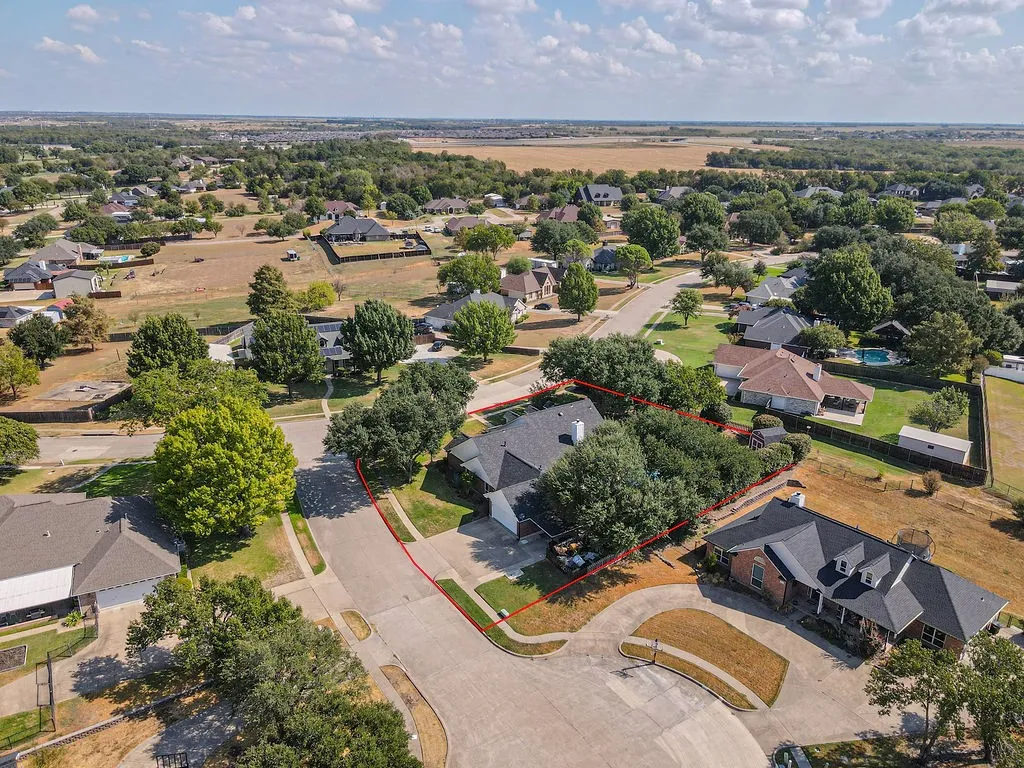 Single Family Residence For Sale in Kaufman County , 102 Fairway Lane, Crandall, Texas 75114, 3 Bedroom, 3 Bathroom, 2 Garage spaces, 2,429 Sqft, built in 1997, mls#21391758, Real Estate Agent in Crandall, Homes For Sale in Kaufman county, Homes For Sale in Crandall, Realtor in Crandall Texas, Real Estate Brokerage Independent Realty Texas, Luminita Cordes Realtor