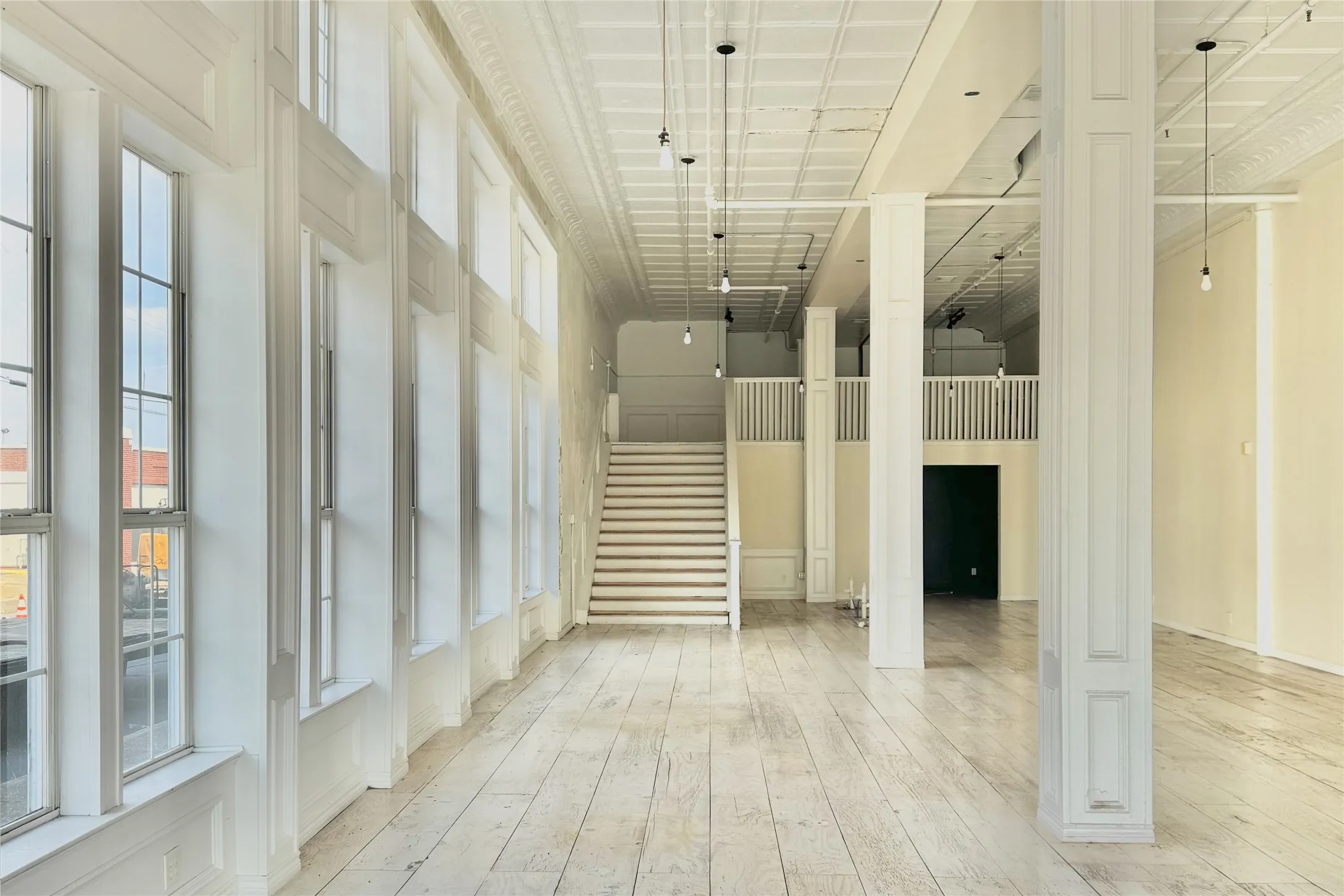 Retail For Rent in Grayson County , 225 N Travis 300C, Sherman, Texas 75090, 0, 0, Garage spaces, 0 Sqft, built in 1900, mls#21395513, Real Estate Agent in Sherman, Homes For Rent in Grayson county, Homes For Rent in Sherman, Realtor in Sherman Texas, Real Estate Brokerage Independent Realty Texas, Luminita Cordes Realtor