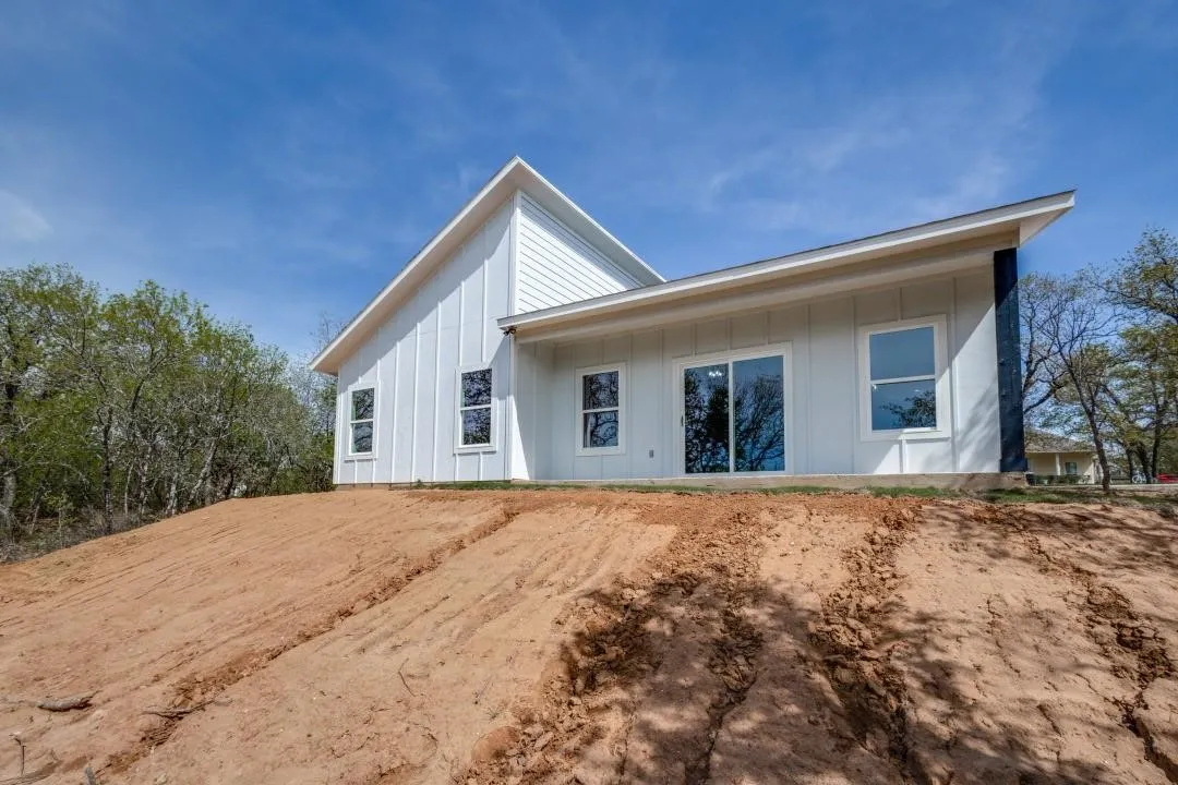 Single Family Residence For Sale in Wise County , 267 Jim Walter Drive, Runaway Bay, Texas 76426, 3 Bedroom, 2 Bathroom, 2 Garage spaces, 1,604 Sqft, built in 2024, mls#21395519, Real Estate Agent in Runaway Bay, Homes For Sale in Wise county, Homes For Sale in Runaway Bay, Realtor in Runaway Bay Texas, Real Estate Brokerage Independent Realty Texas, Luminita Cordes Realtor