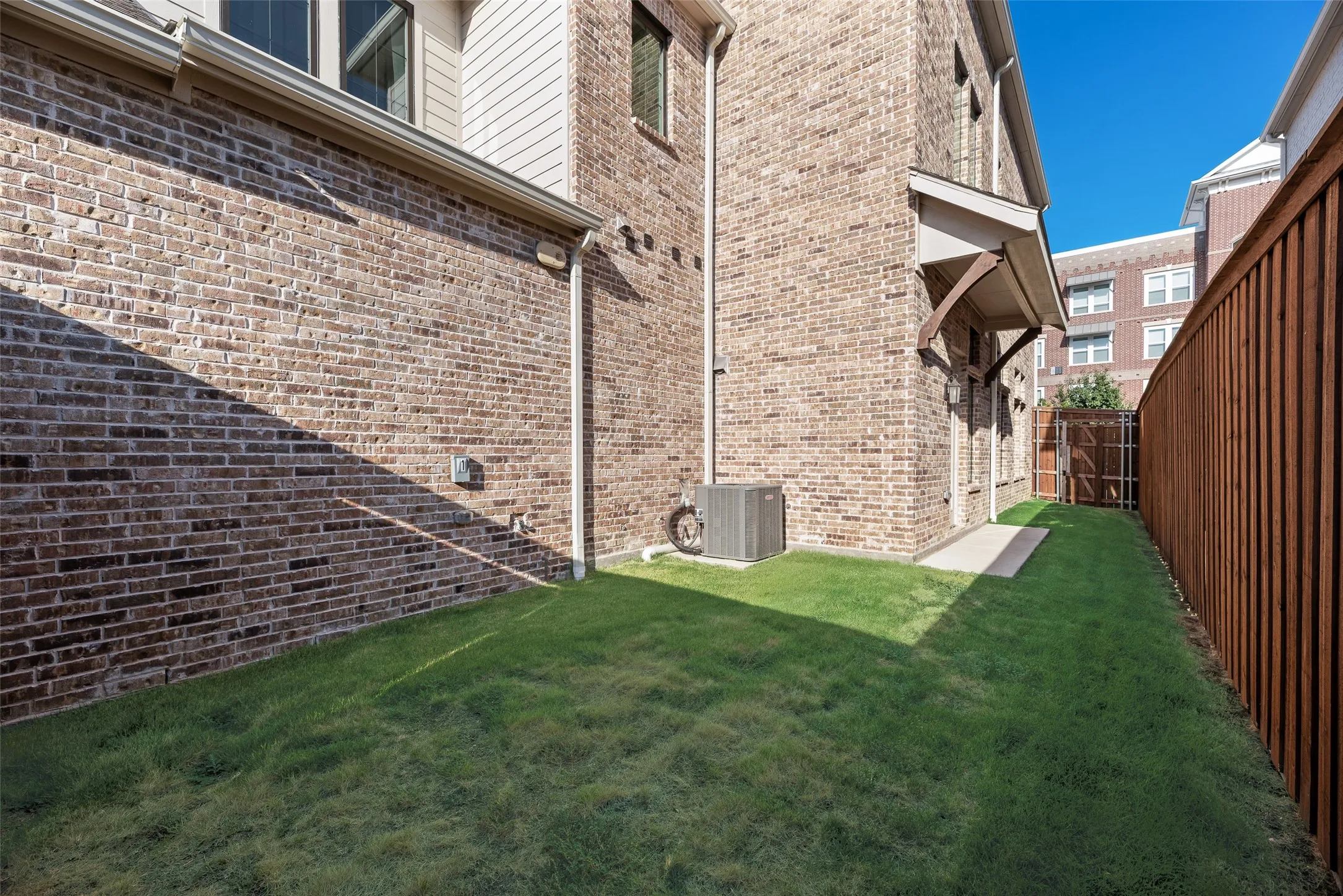 Townhouse For Rent in Denton County , 11965 Brubaker Drive, Frisco, Texas 75033, 4 Bedroom, 4 Bathroom, 2 Garage spaces, 2,643 Sqft, built in 2023, mls#21395304, Real Estate Agent in Frisco, Homes For Rent in Denton county, Homes For Rent in Frisco, Realtor in Frisco Texas, Real Estate Brokerage Independent Realty Texas, Luminita Cordes Realtor