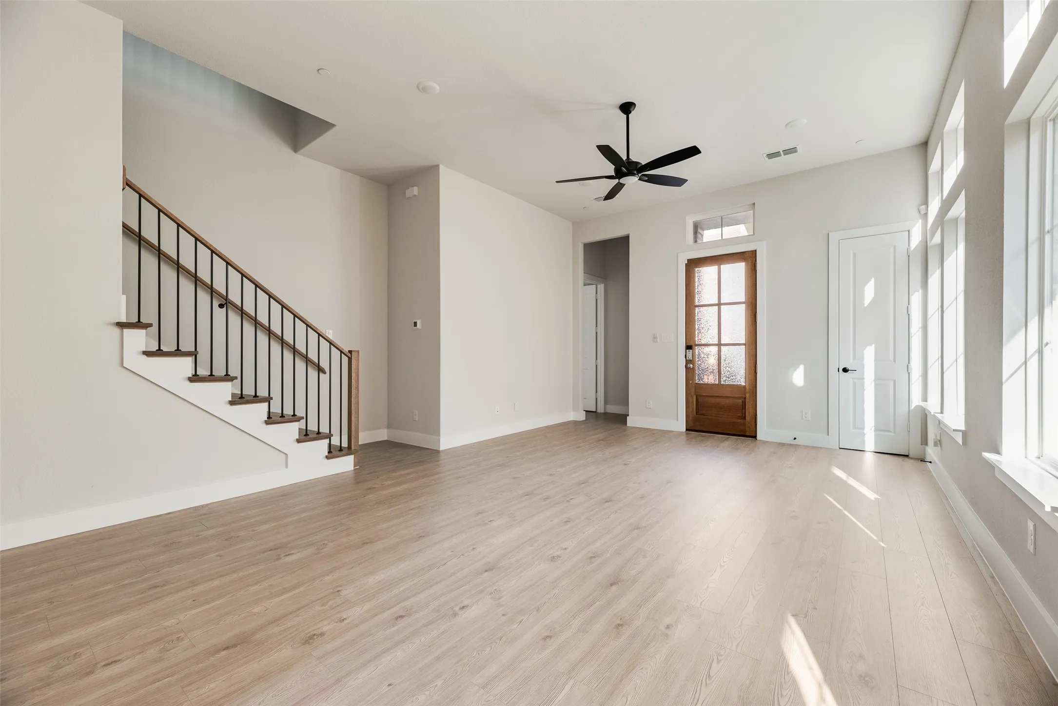 Townhouse For Rent in Denton County , 11965 Brubaker Drive, Frisco, Texas 75033, 4 Bedroom, 4 Bathroom, 2 Garage spaces, 2,643 Sqft, built in 2023, mls#21395304, Real Estate Agent in Frisco, Homes For Rent in Denton county, Homes For Rent in Frisco, Realtor in Frisco Texas, Real Estate Brokerage Independent Realty Texas, Luminita Cordes Realtor