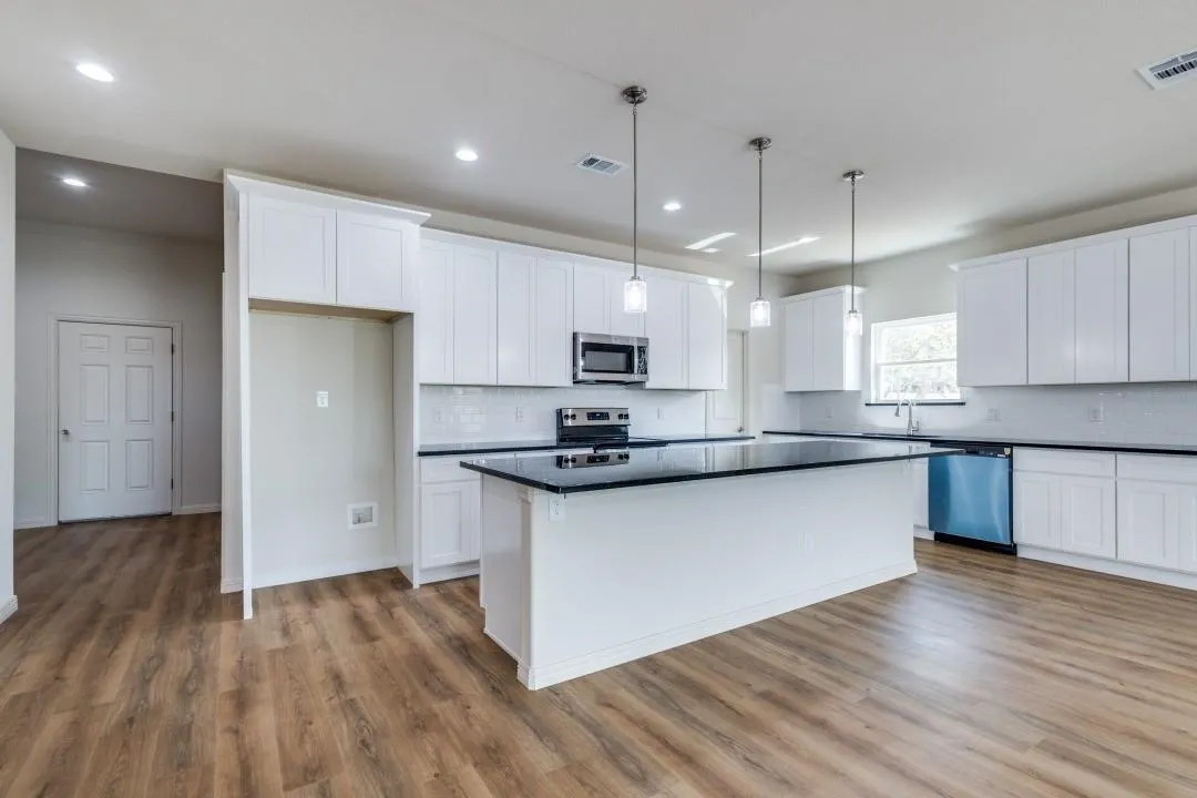Single Family Residence For Rent in Wise County , 267 Jim Walter Drive, Runaway Bay, Texas 76426, 3 Bedroom, 2 Bathroom, 2 Garage spaces, 1,604 Sqft, built in 2024, mls#21395523, Real Estate Agent in Runaway Bay, Homes For Rent in Wise county, Homes For Rent in Runaway Bay, Realtor in Runaway Bay Texas, Real Estate Brokerage Independent Realty Texas, Luminita Cordes Realtor