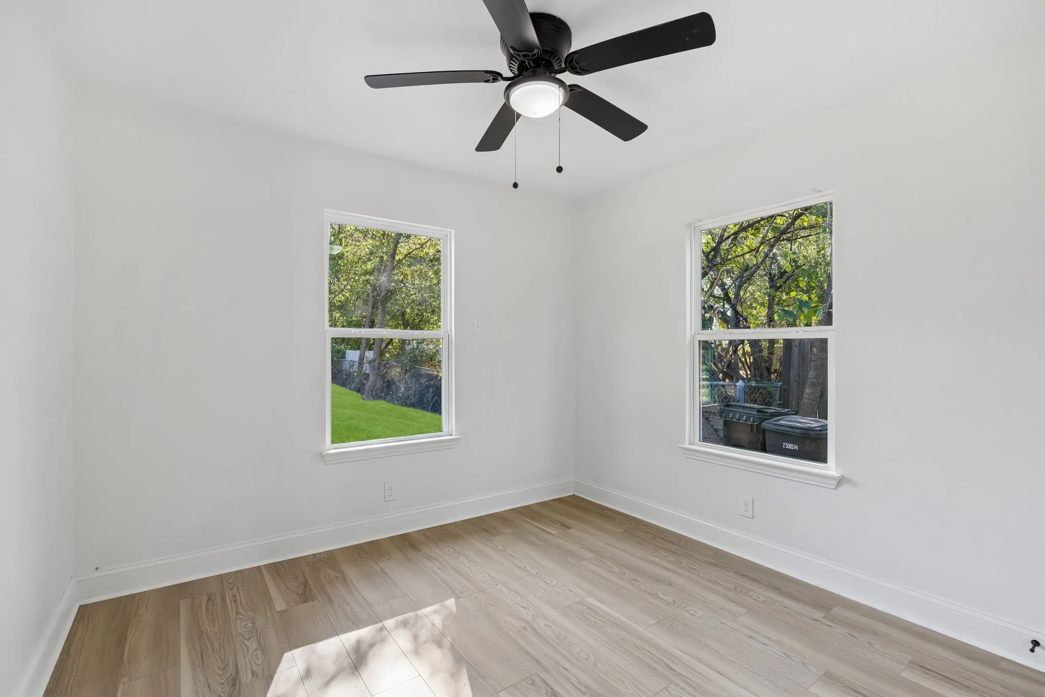 Single Family Residence For Sale in Dallas County , 820 Grande Drive, Mesquite, Texas 75149, 4 Bedroom, 2 Bathroom, Garage spaces, 1,400 Sqft, built in 1955, mls#21394145, Real Estate Agent in Mesquite, Homes For Sale in Dallas county, Homes For Sale in Mesquite, Realtor in Mesquite Texas, Real Estate Brokerage Independent Realty Texas, Luminita Cordes Realtor