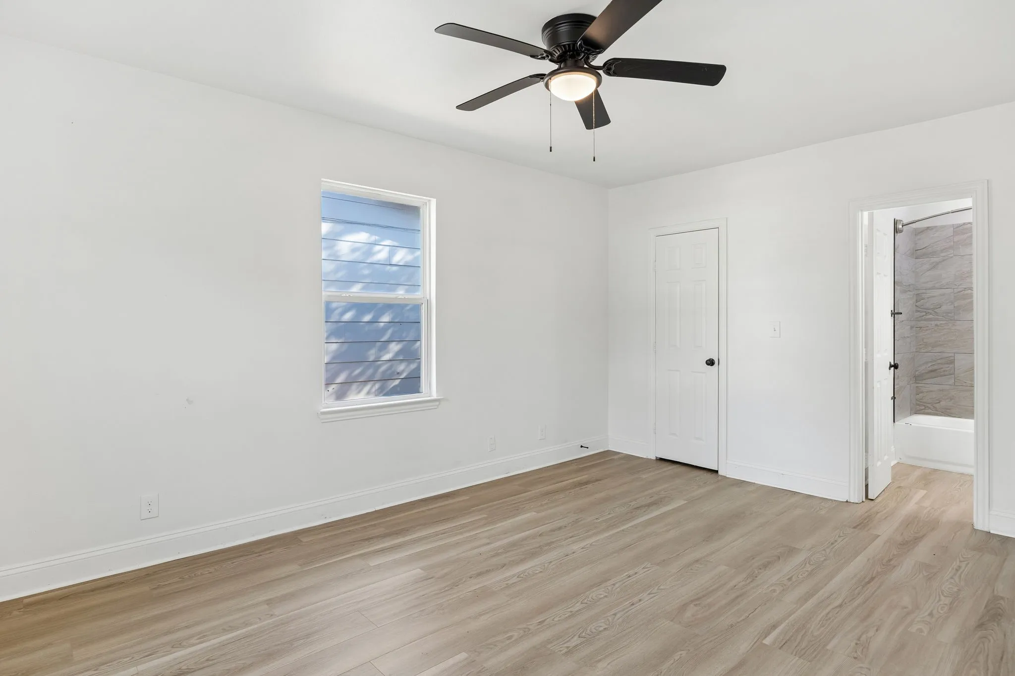Single Family Residence For Sale in Dallas County , 820 Grande Drive, Mesquite, Texas 75149, 4 Bedroom, 2 Bathroom, Garage spaces, 1,400 Sqft, built in 1955, mls#21394145, Real Estate Agent in Mesquite, Homes For Sale in Dallas county, Homes For Sale in Mesquite, Realtor in Mesquite Texas, Real Estate Brokerage Independent Realty Texas, Luminita Cordes Realtor