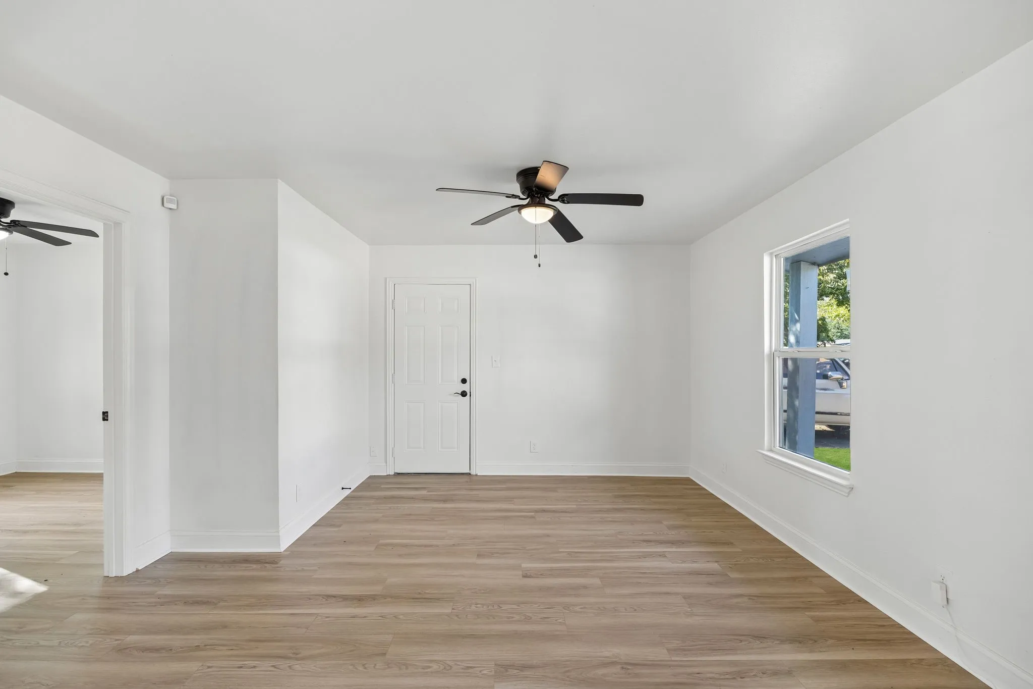 Single Family Residence For Sale in Dallas County , 820 Grande Drive, Mesquite, Texas 75149, 4 Bedroom, 2 Bathroom, Garage spaces, 1,400 Sqft, built in 1955, mls#21394145, Real Estate Agent in Mesquite, Homes For Sale in Dallas county, Homes For Sale in Mesquite, Realtor in Mesquite Texas, Real Estate Brokerage Independent Realty Texas, Luminita Cordes Realtor
