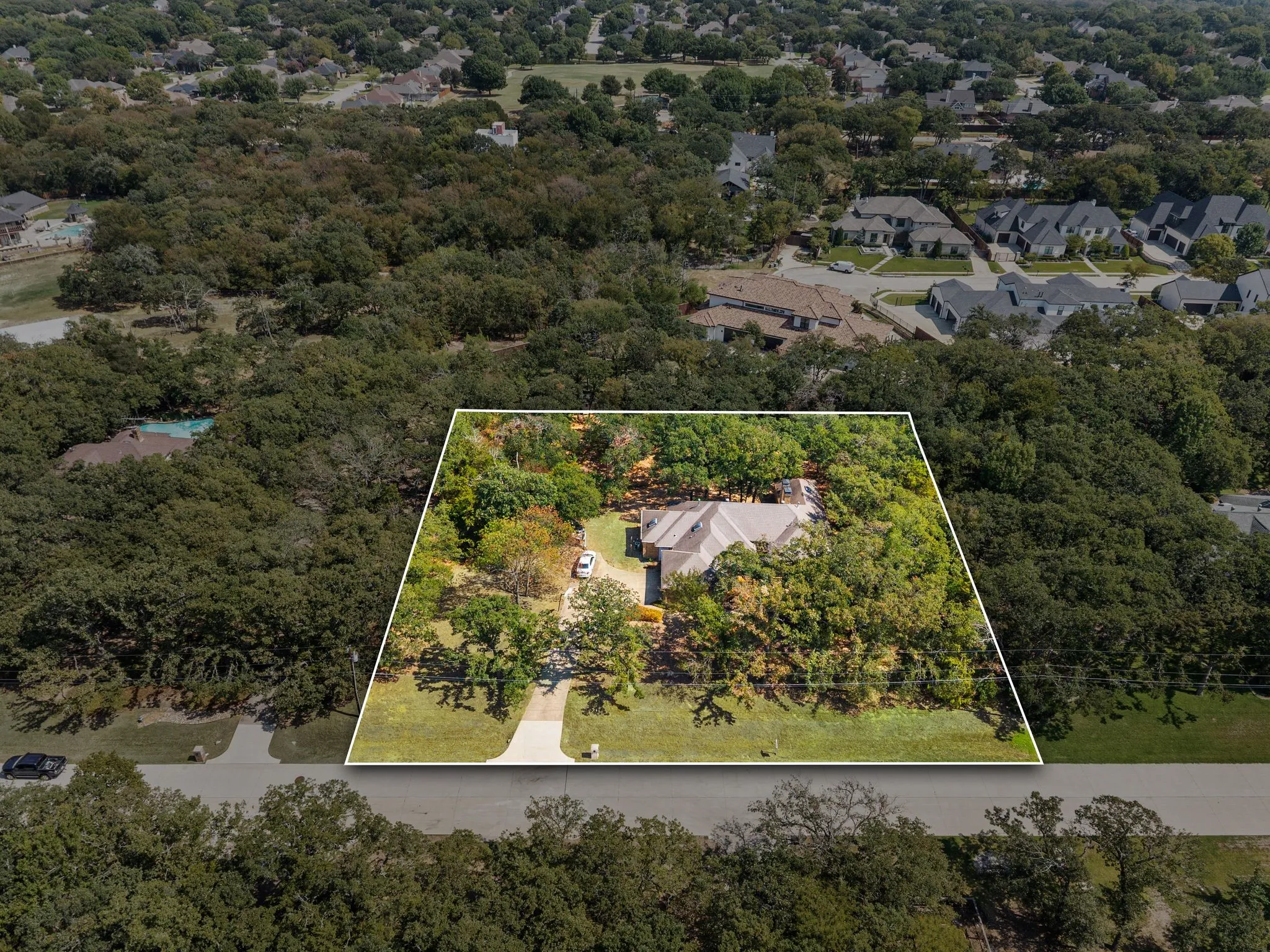 Single Family Residence For Sale in Tarrant County , 1653 creekside Drive, Southlake, Texas 76092, 4 Bedroom, 3 Bathroom, 2 Garage spaces, 2,833 Sqft, built in 1982, mls#21395506, Real Estate Agent in Southlake, Homes For Sale in Tarrant county, Homes For Sale in Southlake, Realtor in Southlake Texas, Real Estate Brokerage Independent Realty Texas, Luminita Cordes Realtor