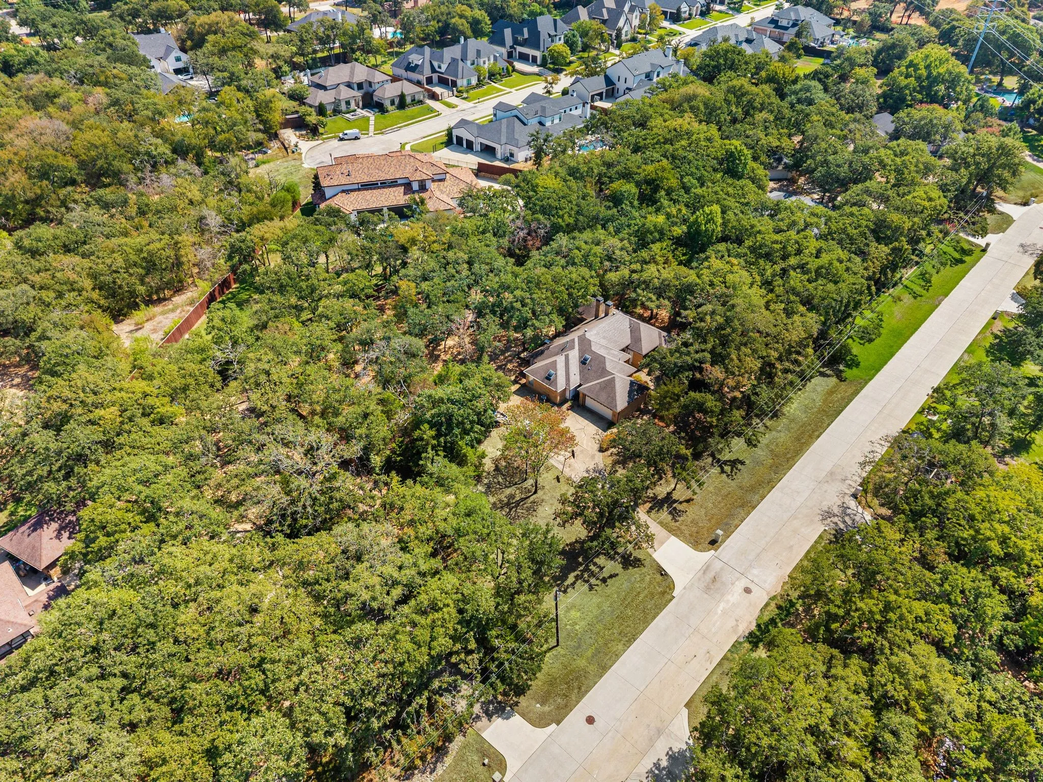 Single Family Residence For Sale in Tarrant County , 1653 creekside Drive, Southlake, Texas 76092, 4 Bedroom, 3 Bathroom, 2 Garage spaces, 2,833 Sqft, built in 1982, mls#21395506, Real Estate Agent in Southlake, Homes For Sale in Tarrant county, Homes For Sale in Southlake, Realtor in Southlake Texas, Real Estate Brokerage Independent Realty Texas, Luminita Cordes Realtor