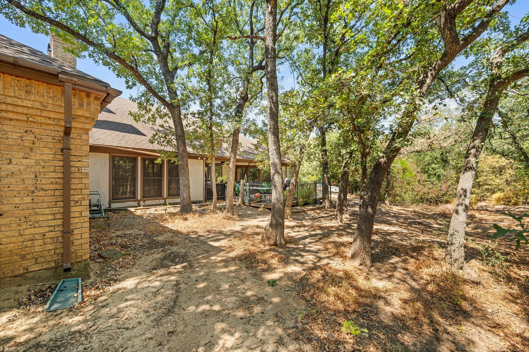 Single Family Residence For Sale in Tarrant County , 1653 creekside Drive, Southlake, Texas 76092, 4 Bedroom, 3 Bathroom, 2 Garage spaces, 2,833 Sqft, built in 1982, mls#21395506, Real Estate Agent in Southlake, Homes For Sale in Tarrant county, Homes For Sale in Southlake, Realtor in Southlake Texas, Real Estate Brokerage Independent Realty Texas, Luminita Cordes Realtor